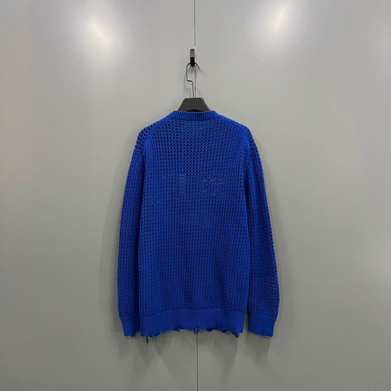 Givenchy Givenchy blue print logo knit sweater M 95 new Size US M / EU 48-50 / 2 - 3 Thumbnail
