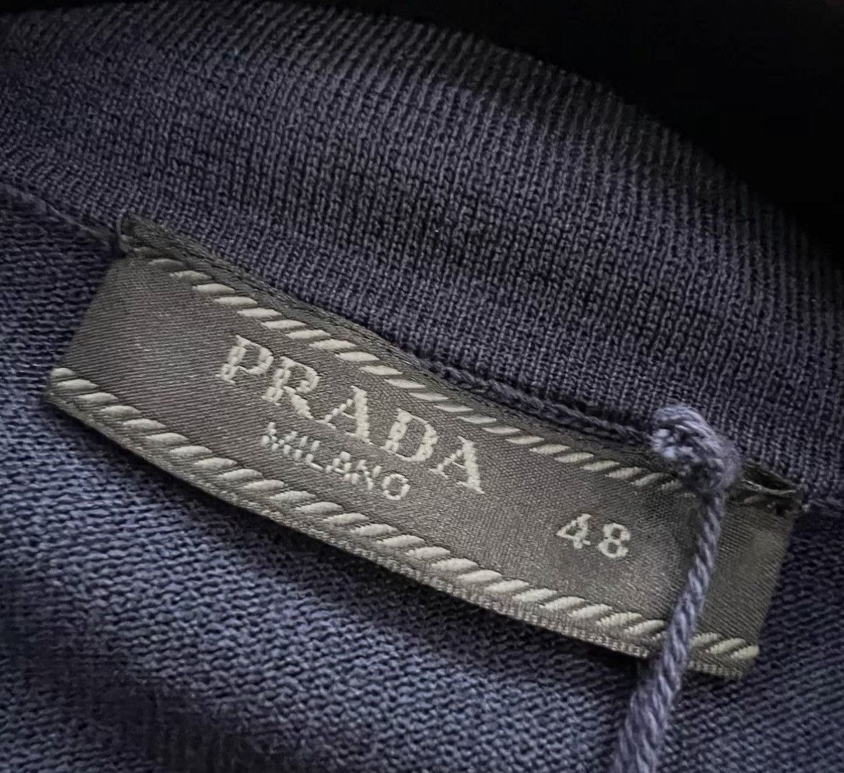 Prada PRADA dark navy V-neck logo knit short sleeve J41 Size US M / EU 48-50 / 2 - 4 Thumbnail