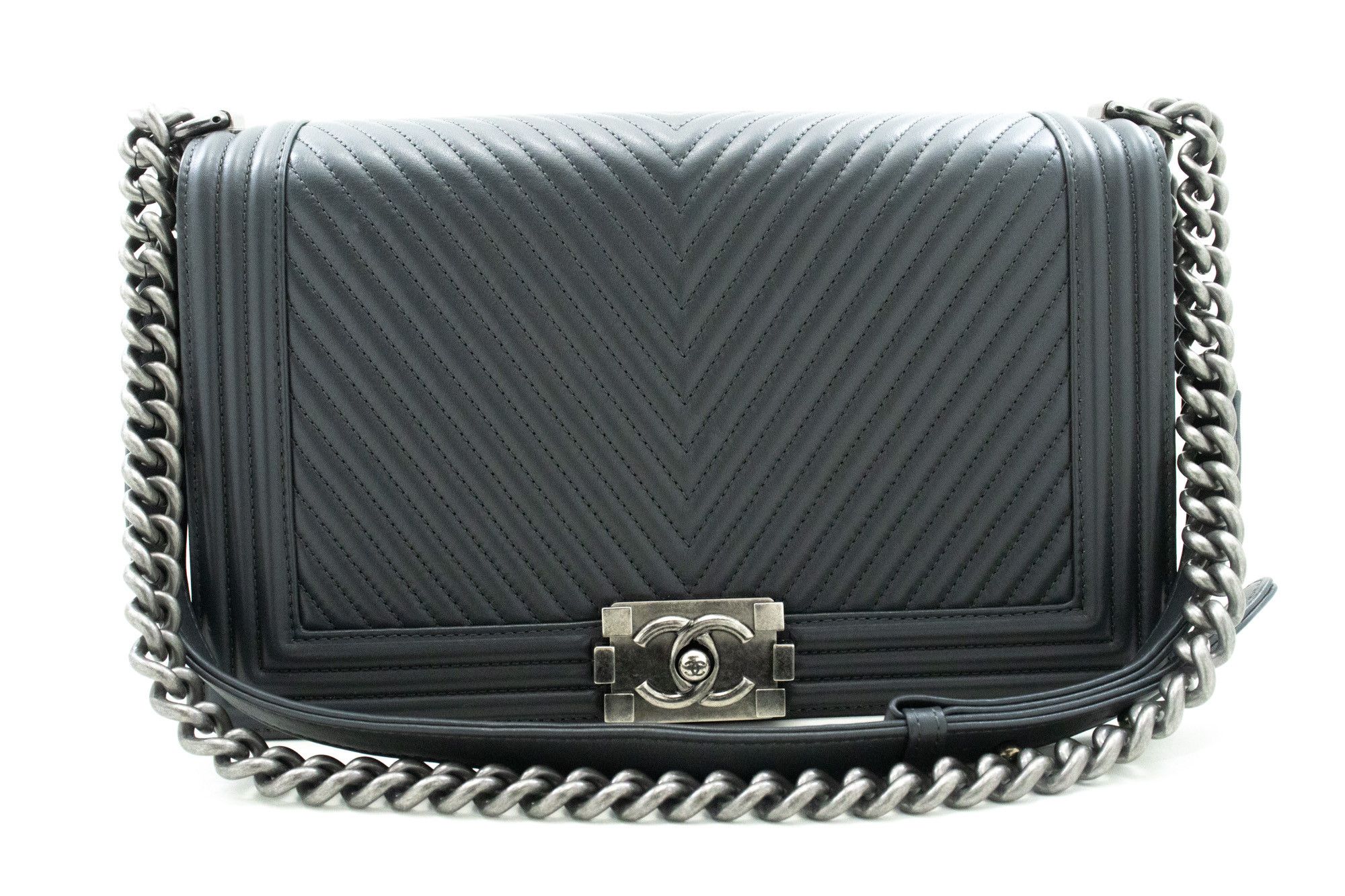 Chanel Boy Grey Leather Shoulder Bag (Pre-Owned) Size ONE SIZE - 1 Thumbnail