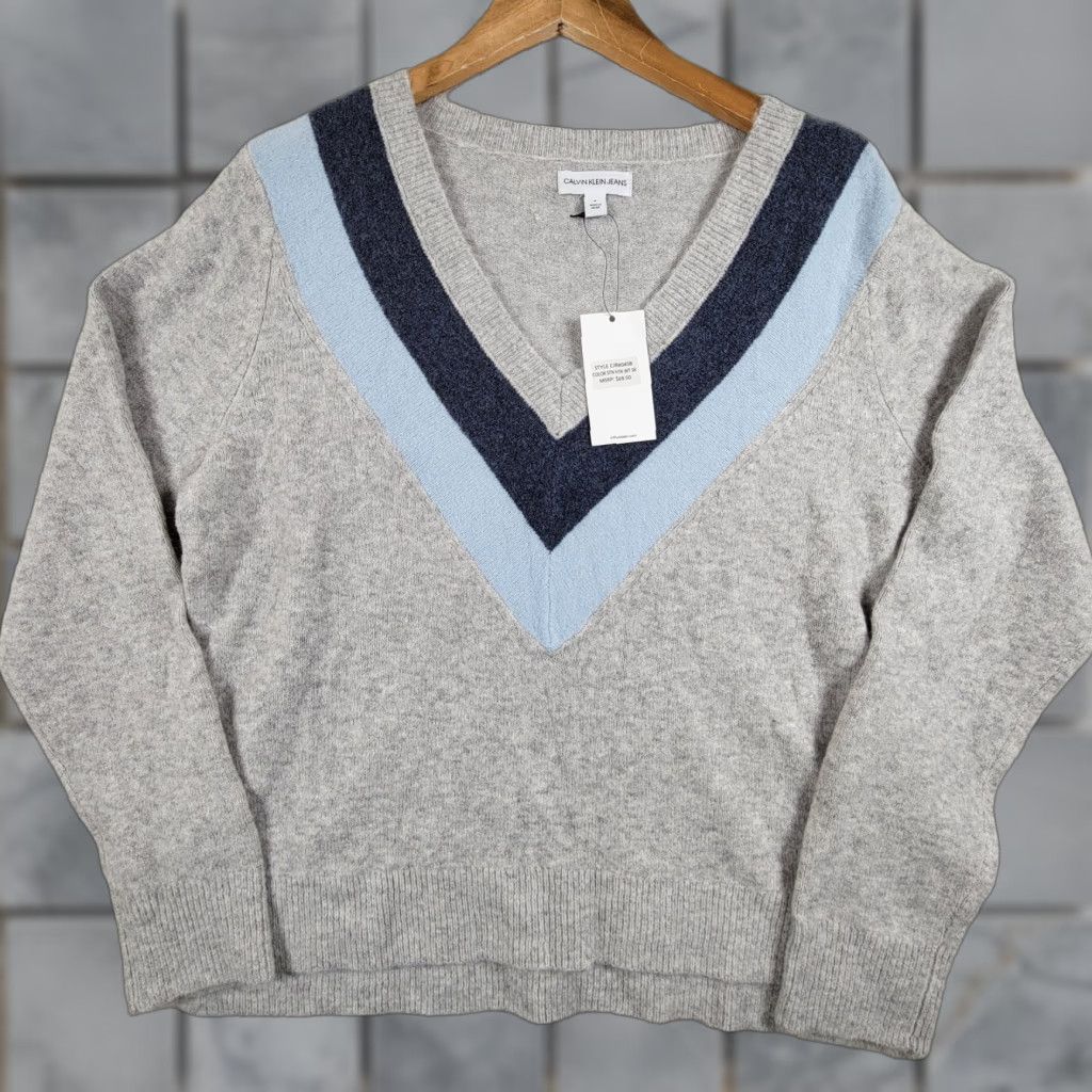 Calvin Klein VINTAGE Calvin Klein Sweater Women's M Gray Blue V-Neck Pullover Long Sleeve All Seasons Geometrical Pattern] Size M / US 6-8 / IT 42-44 - 1 Thumbnail