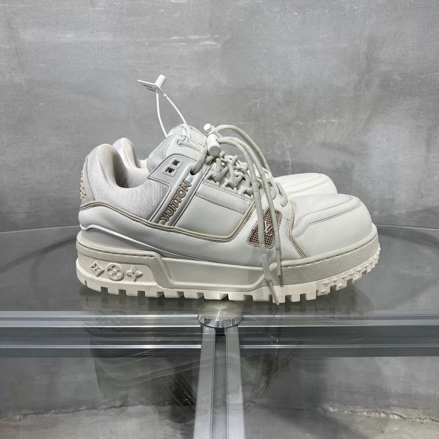 Louis Vuitton LV Trainer White UK6/40 Original Box Size US 7 / EU 40 - 4 Thumbnail