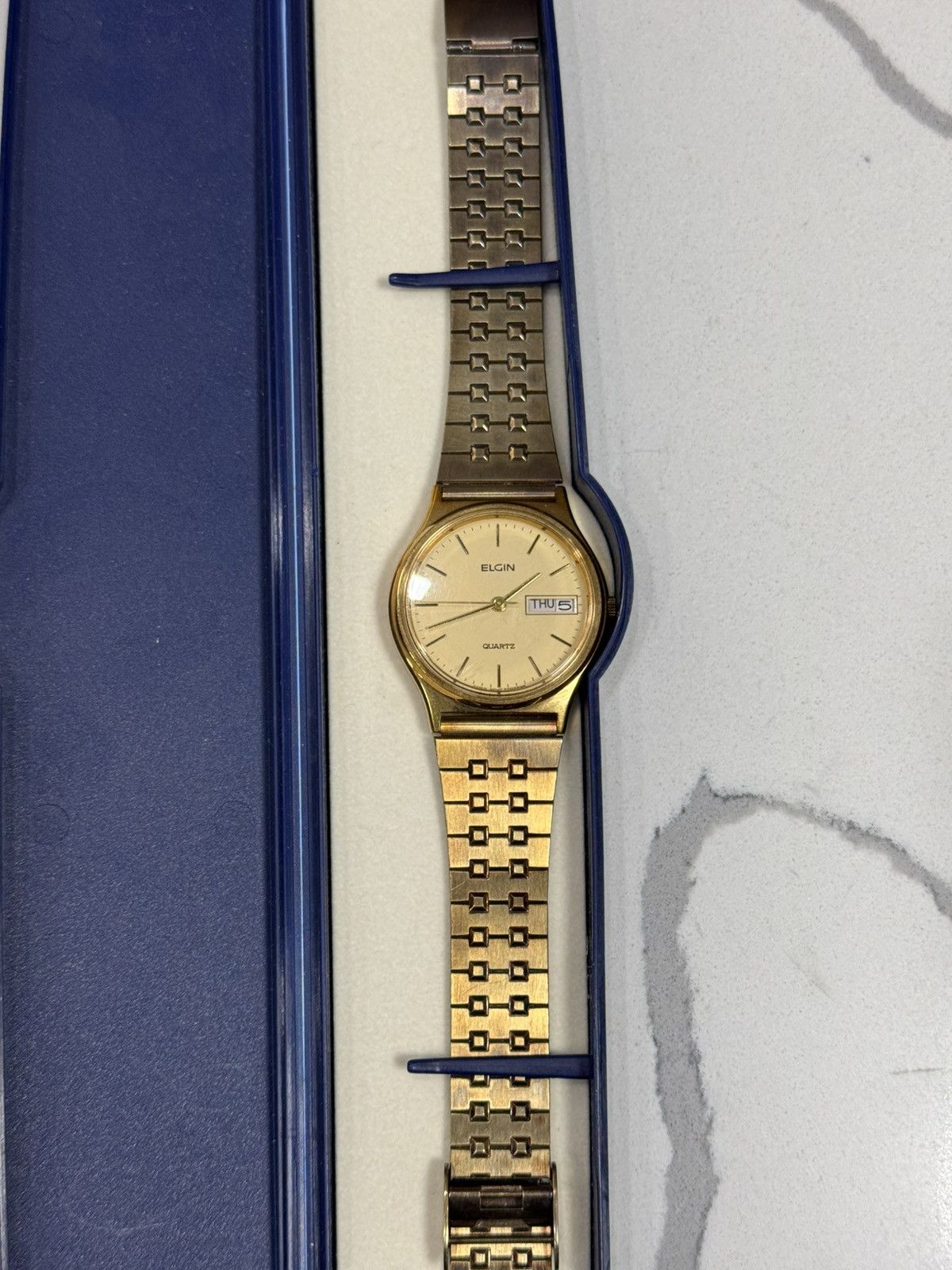 Other Vintage Elgin Day/Date Gold Tone Quartz Watch Size 34 - 6 Thumbnail