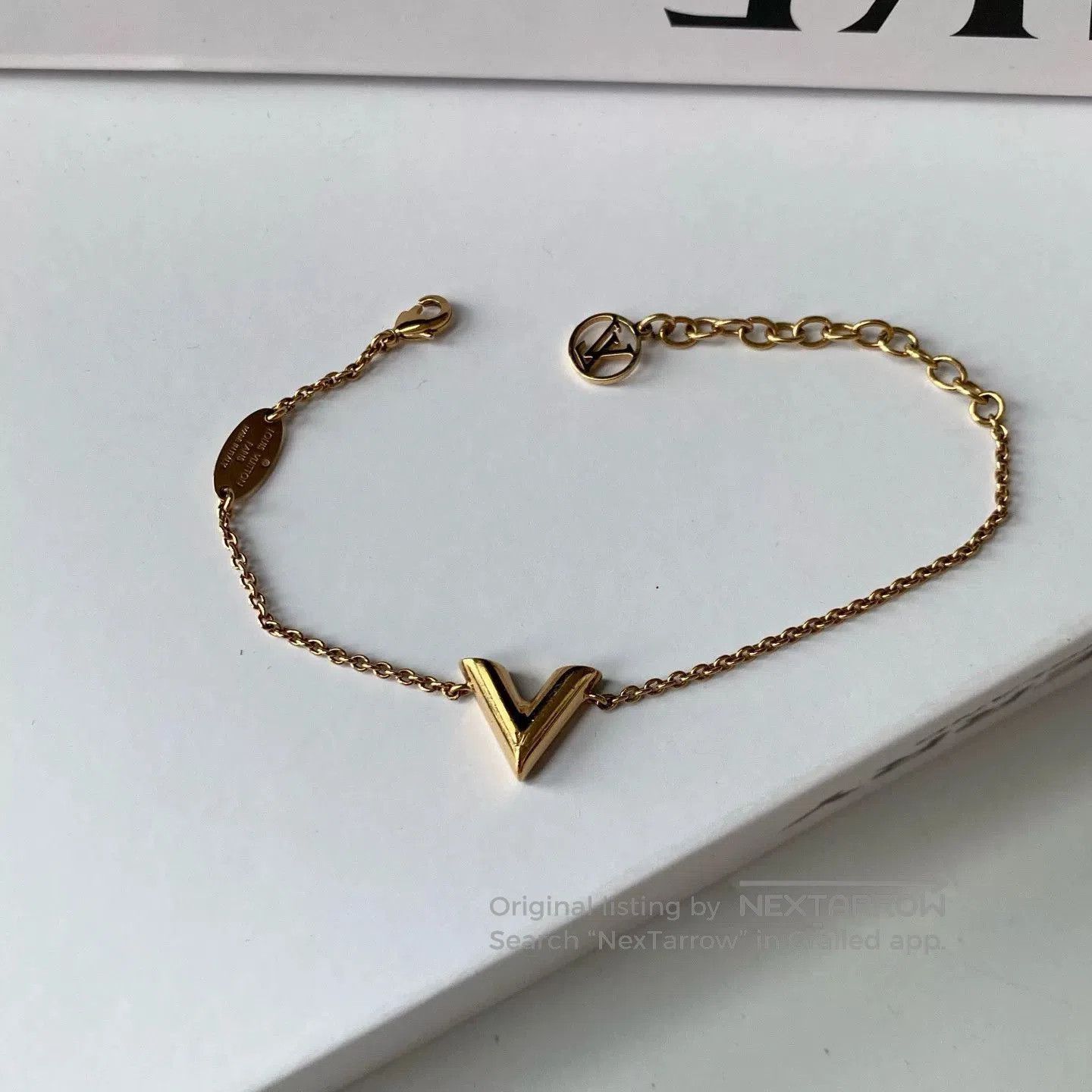 Louis Vuitton Louis Vuitton V. Size ONE SIZE - 2 Thumbnail
