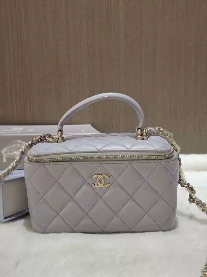 Chanel Pre-loved Bag Very good condition Size ONE SIZE - 1 Thumbnail
