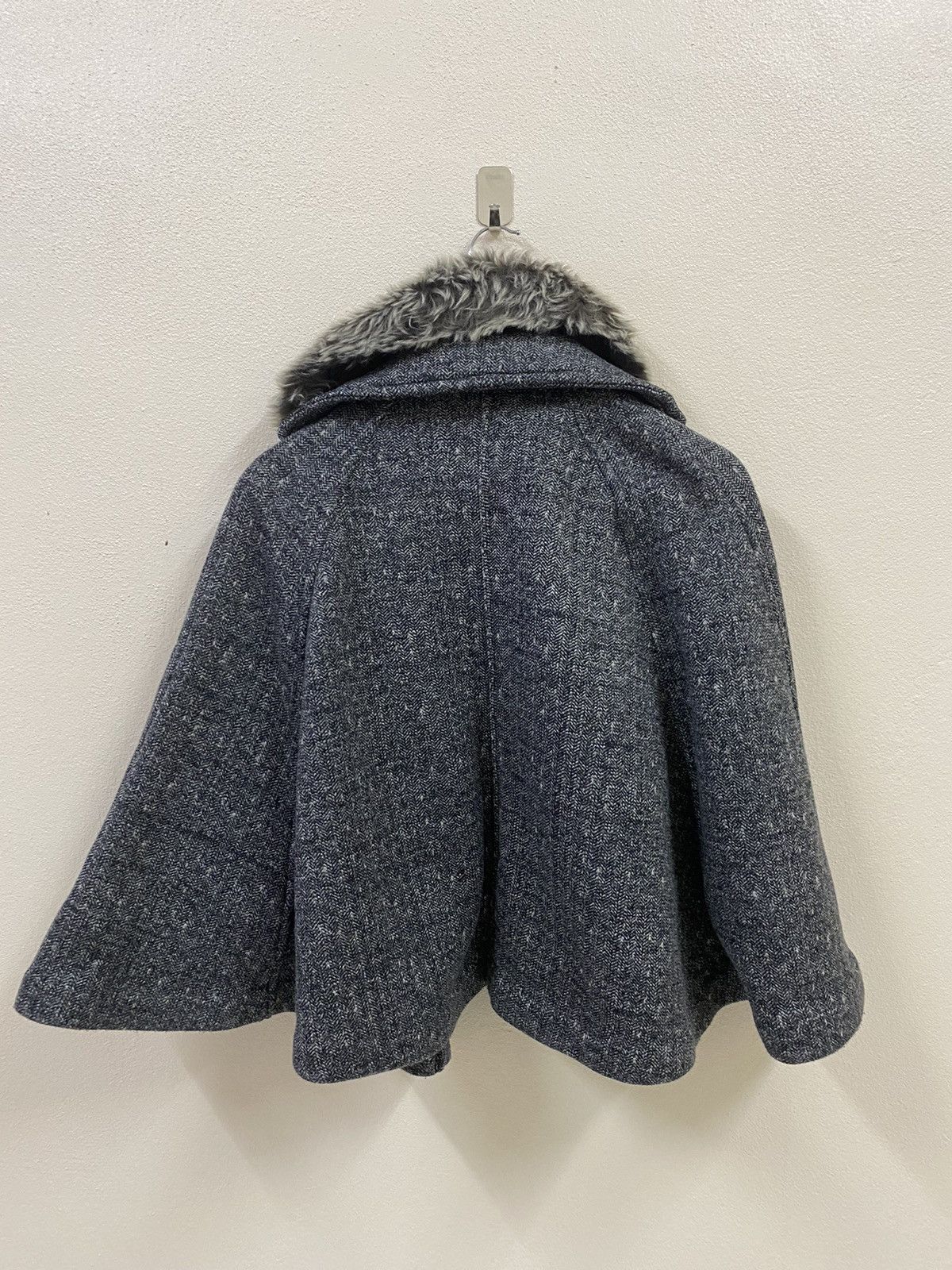Comme Ca Ism × Japanese Brand Comme Ca Ism Poncho Fur Jacket Size M / US 6-8 / IT 42-44 - 4 Thumbnail