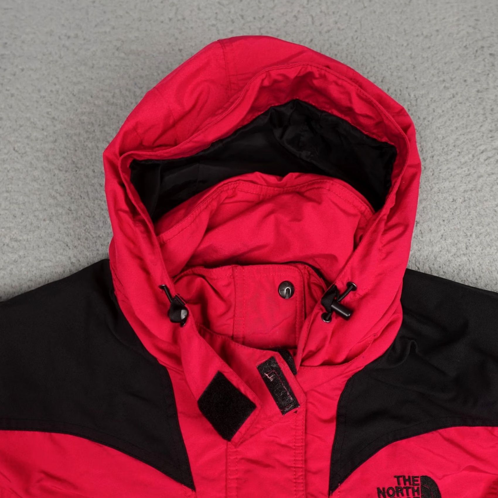 The North Face The North Face Jacket Womens 12 Red Black Hooded Ski Snow Coat Short Size XL / US 12-14 / IT 48-50 - 4 Thumbnail