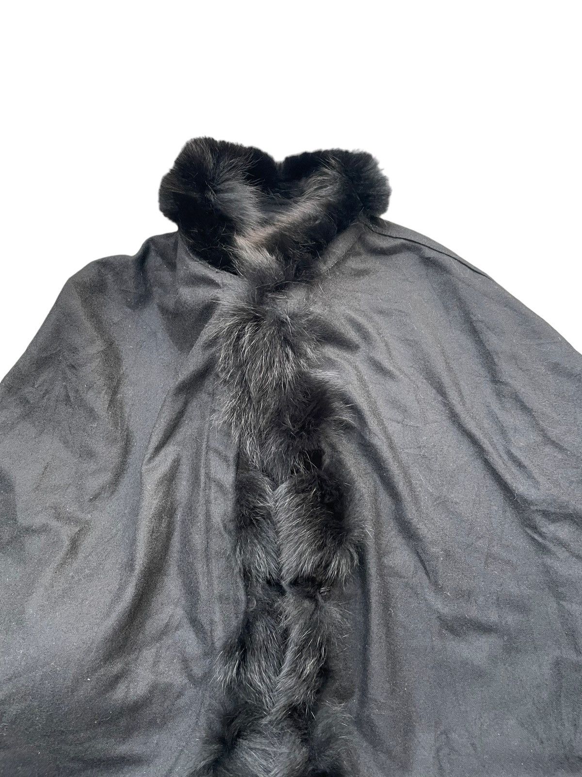 Designer Saga Fur Cashmere Blue Fox Cape Size M / US 6-8 / IT 42-44 - 3 Thumbnail