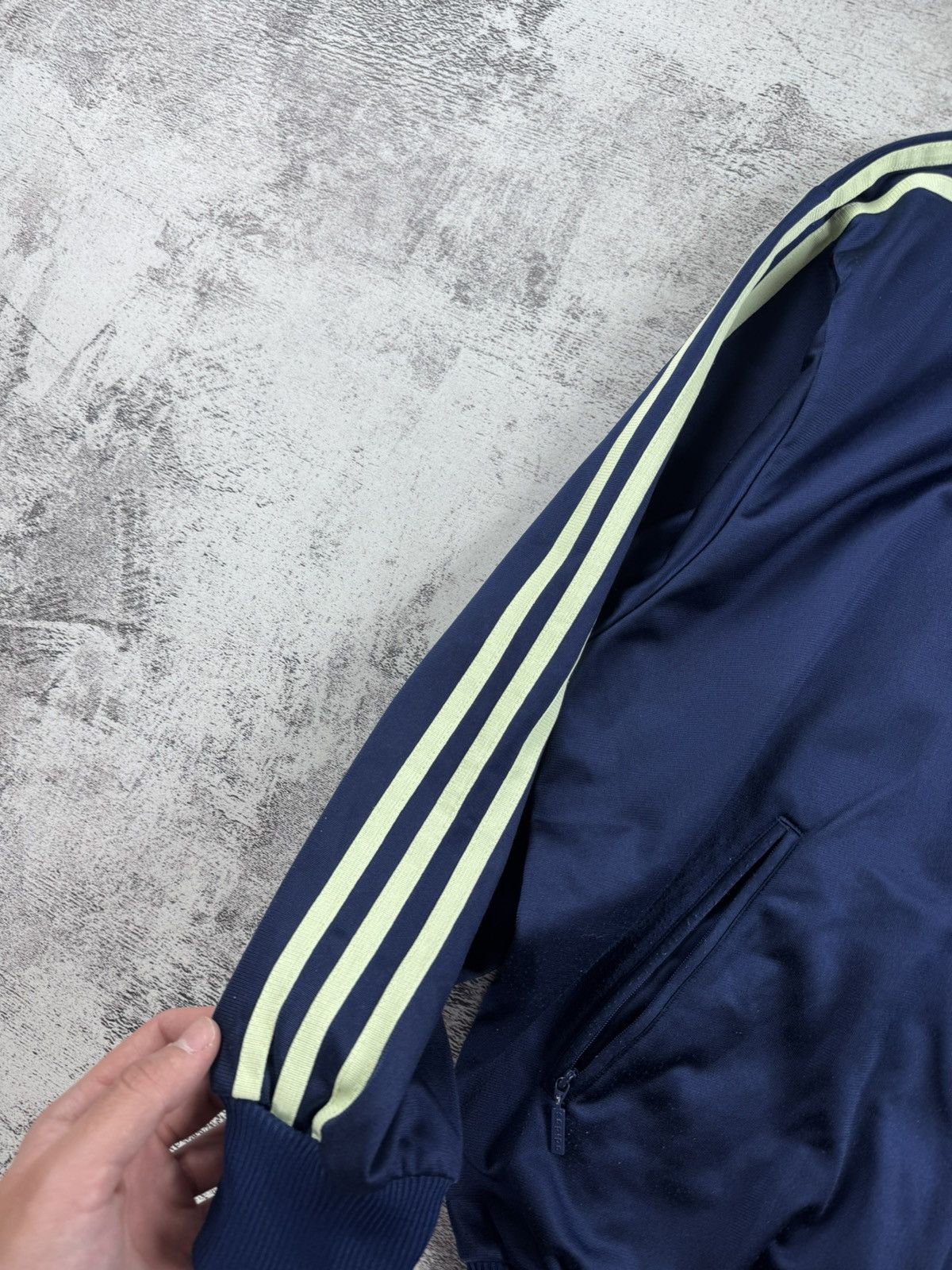 Adidas Adidas Original Y2K Hype Logo Track Activewear Light Jacket Size US S / EU 44-46 / 1 - 10 Thumbnail