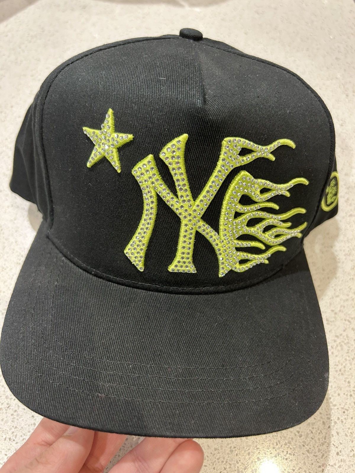 最終値下げ！　HELLSTAR NY RHINESTONE SNAPBACK 黒 Hellstar NY Rhinestone Snapback Hat Navy – Endless Supply