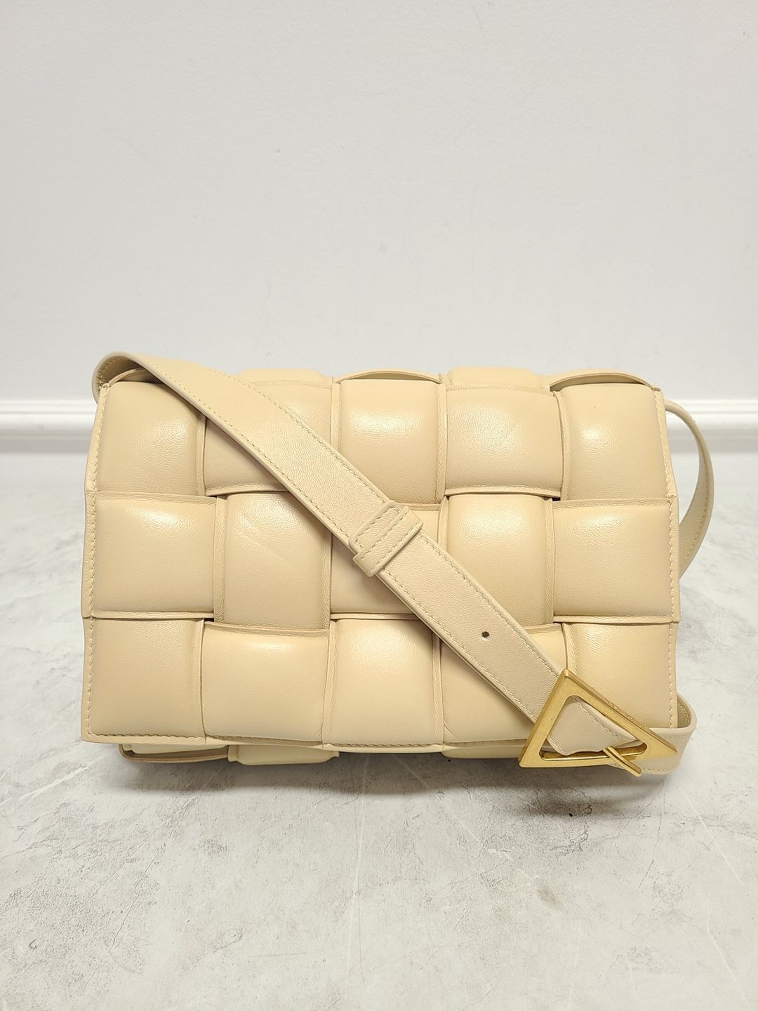 Bottega Veneta Padded Cassette Bag with Weaving in Gold Size ONE SIZE - 1 Thumbnail