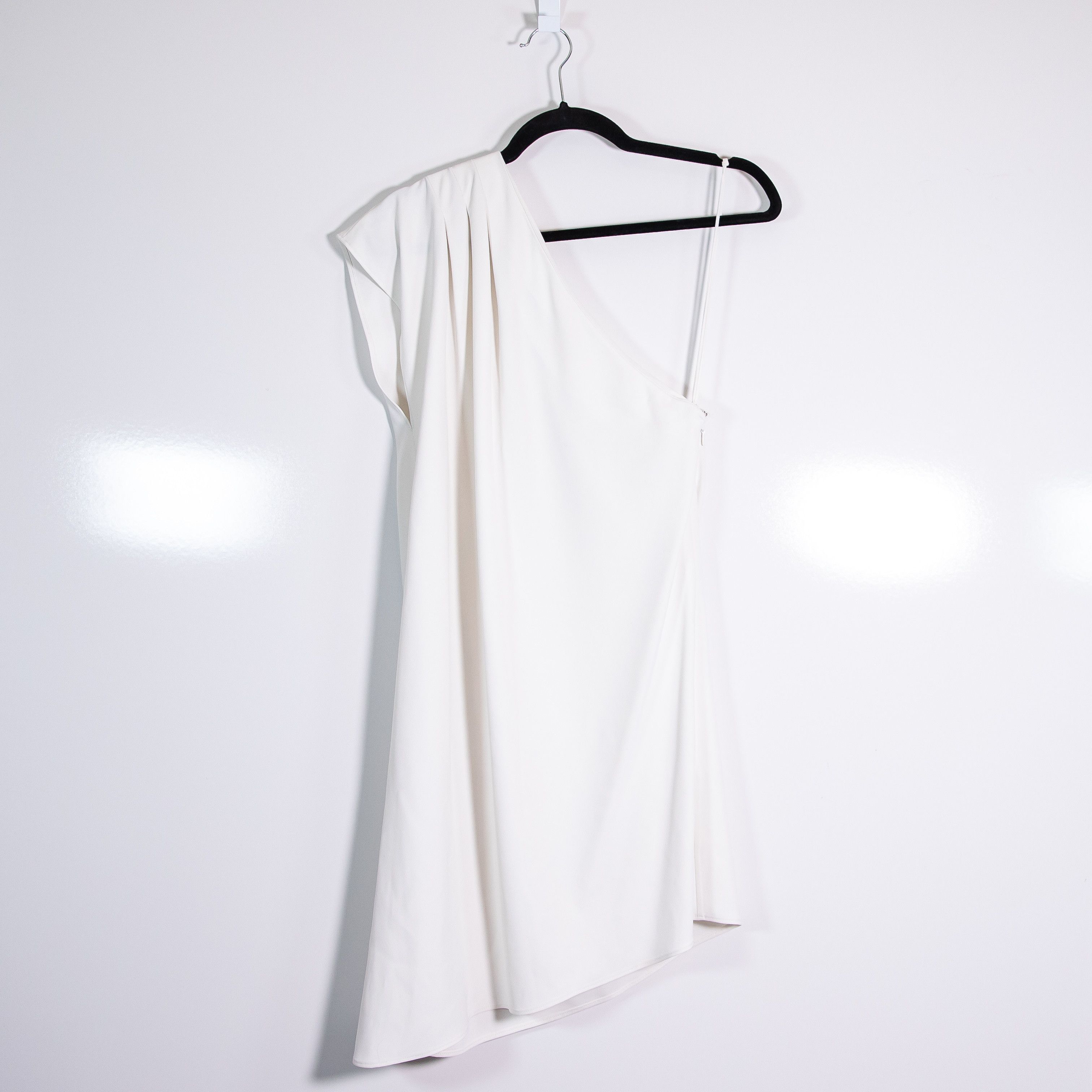 Alice + Olivia Alice + Olivia Crepe Pleated One Shoulder Size S / US 4 / IT 40 - 1 Thumbnail