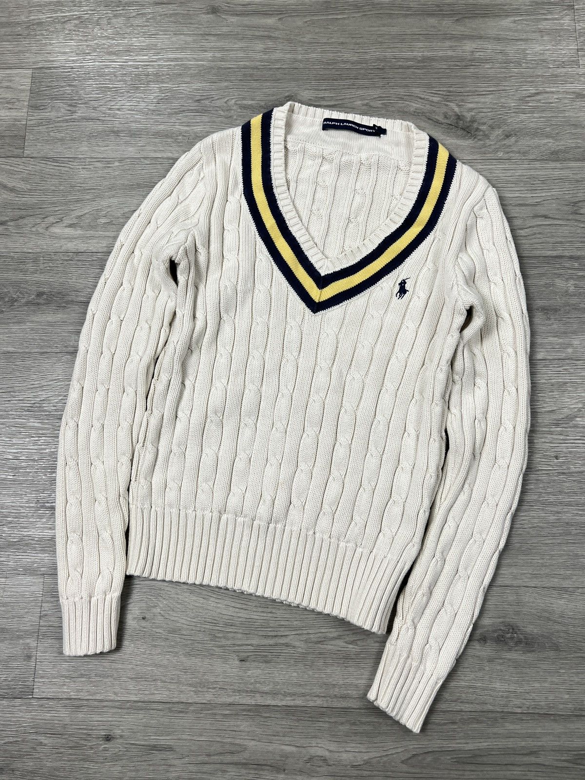 Polo Ralph Lauren Vintage Polo Ralph Lauren Heavyweight Knitted V-Neck Women’s Size M / US 6-8 / IT 42-44 - 2 Thumbnail