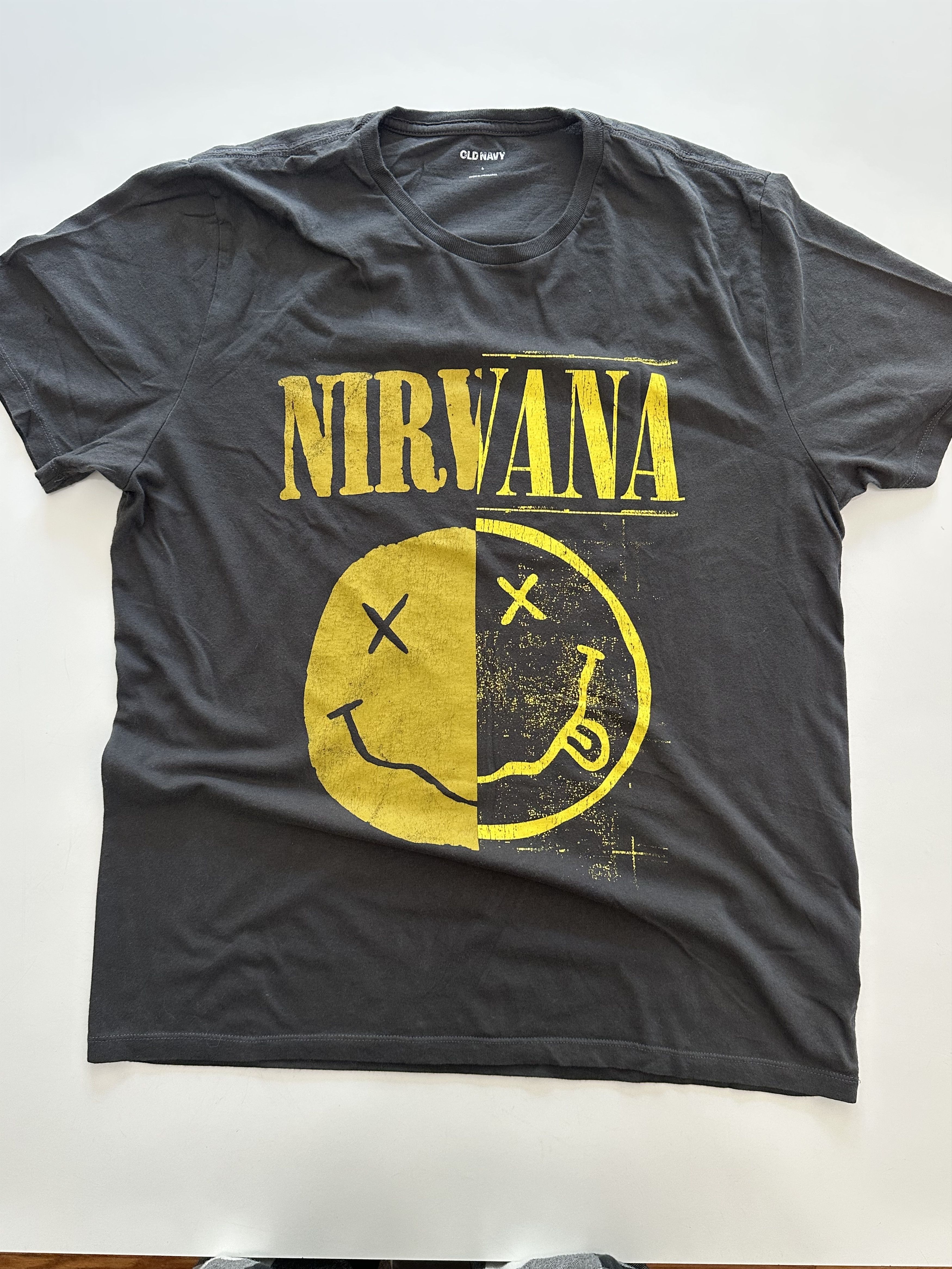 Old Navy Old Navy Nirvana Graphic T-shirt Large Dark Gray Yellow Band Size US L / EU 52-54 / 3 - 1 Thumbnail