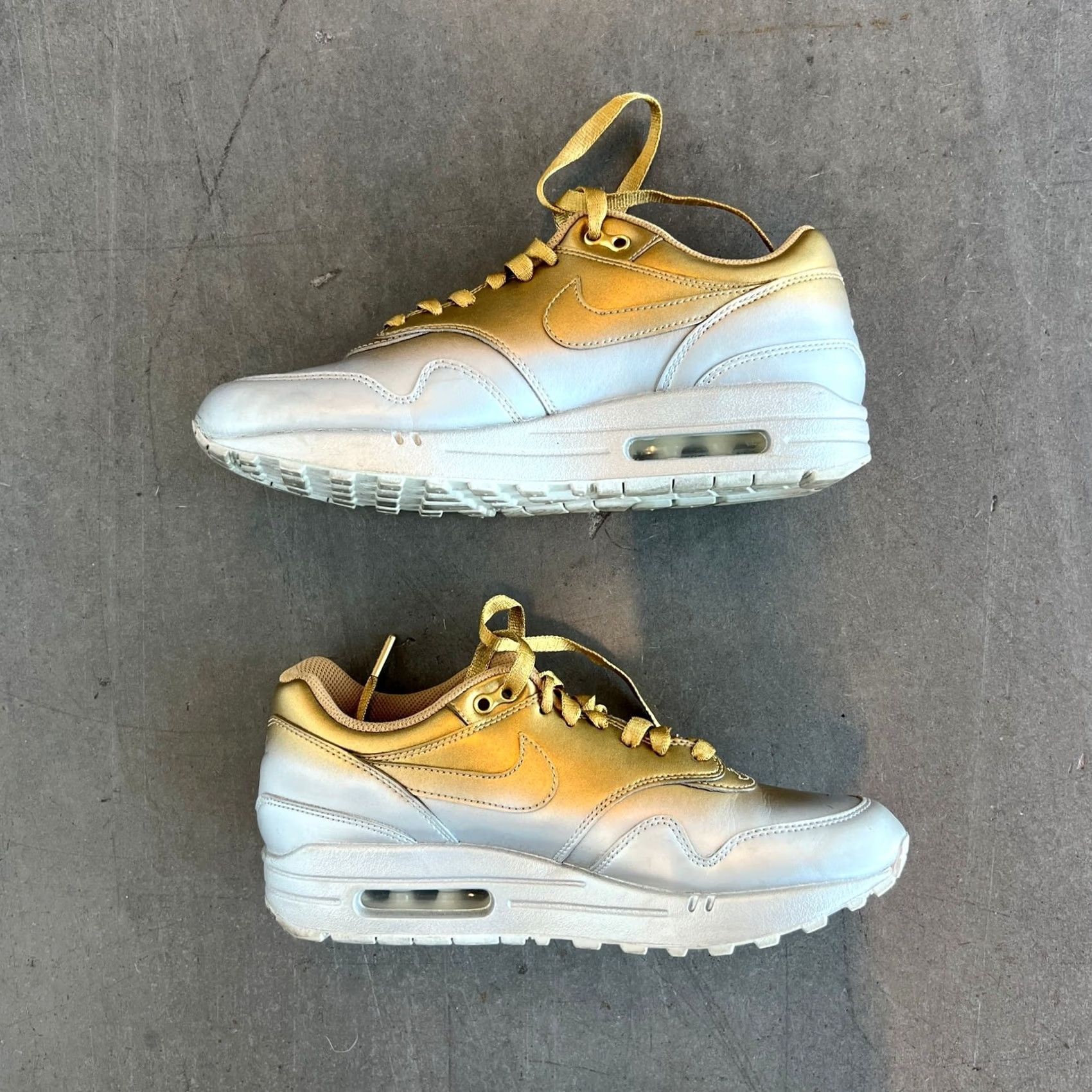 Nike VINTAGE Nike Air Max 1 LX Metallic Gold Platinum Running Sneakers Womens 8.5 Nike Air Max 1 LX Metallic Gold Platinum Running Sneakers Womens 8.5 Size US 9 / IT 39 - 2 Thumbnail