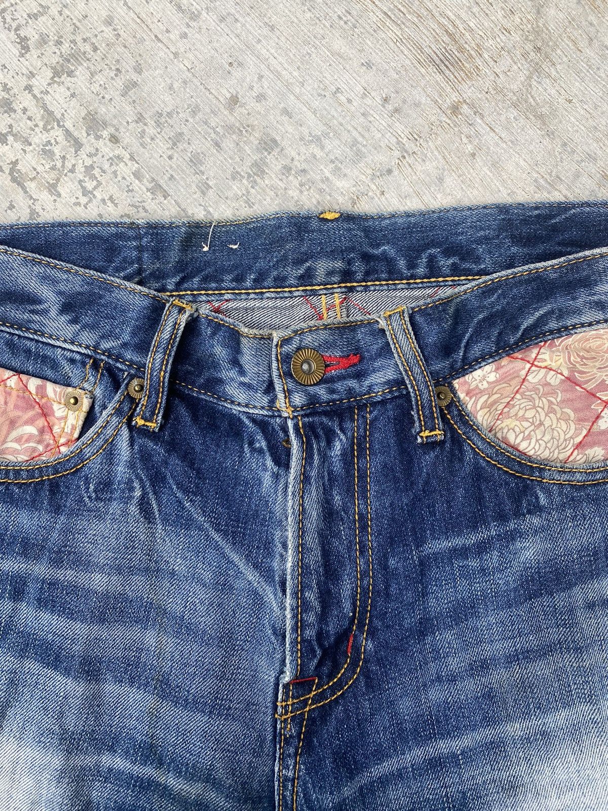 Eternal × Japanese Brand Eternal Koi Fish Embroidery Denim Shorts Size US 31 - 3 Thumbnail