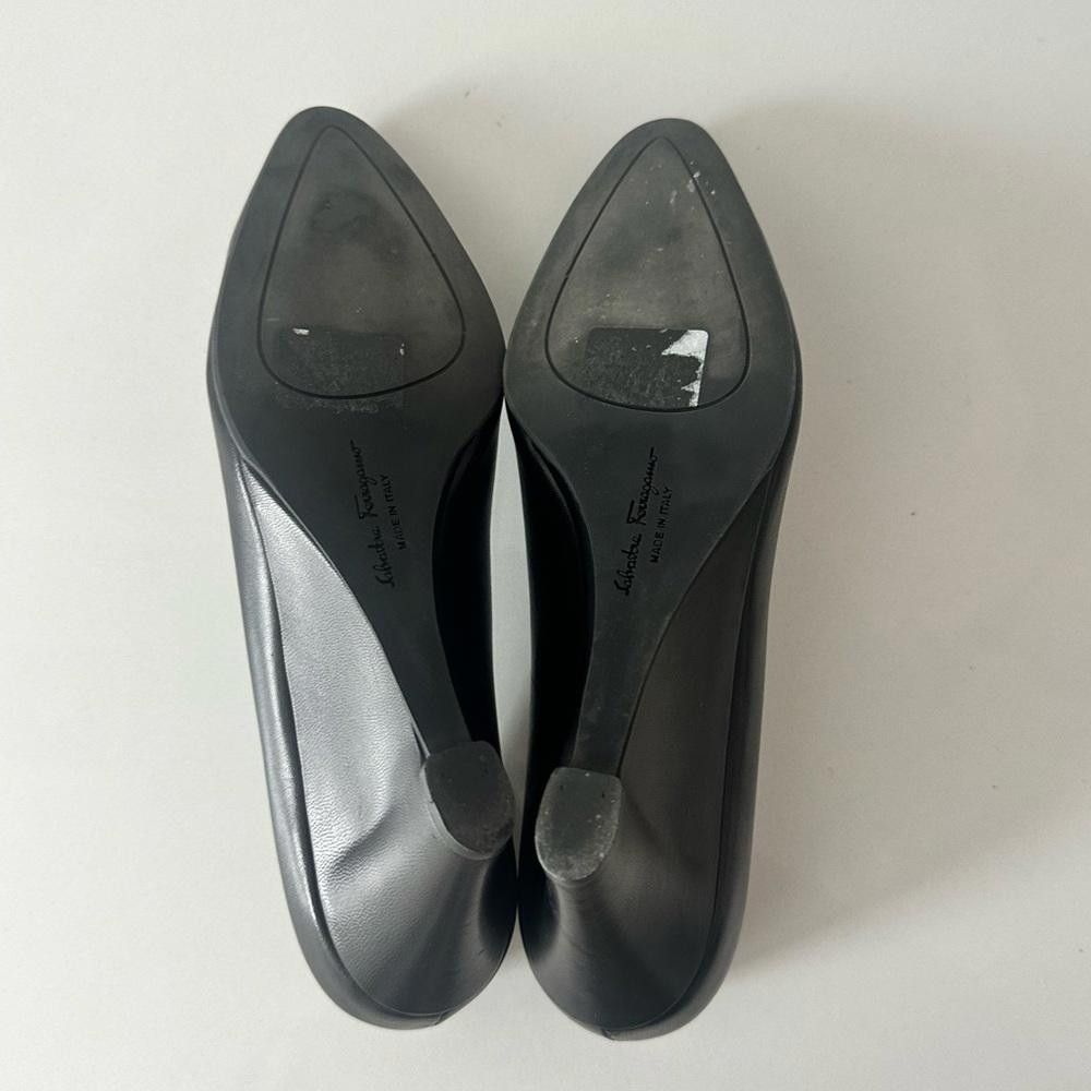 Salvatore Ferragamo Salvatore Ferragamo Fondente Black Wedge Pumps Leather 8.5 Size US 8.5 / IT 38.5 - 6 Thumbnail