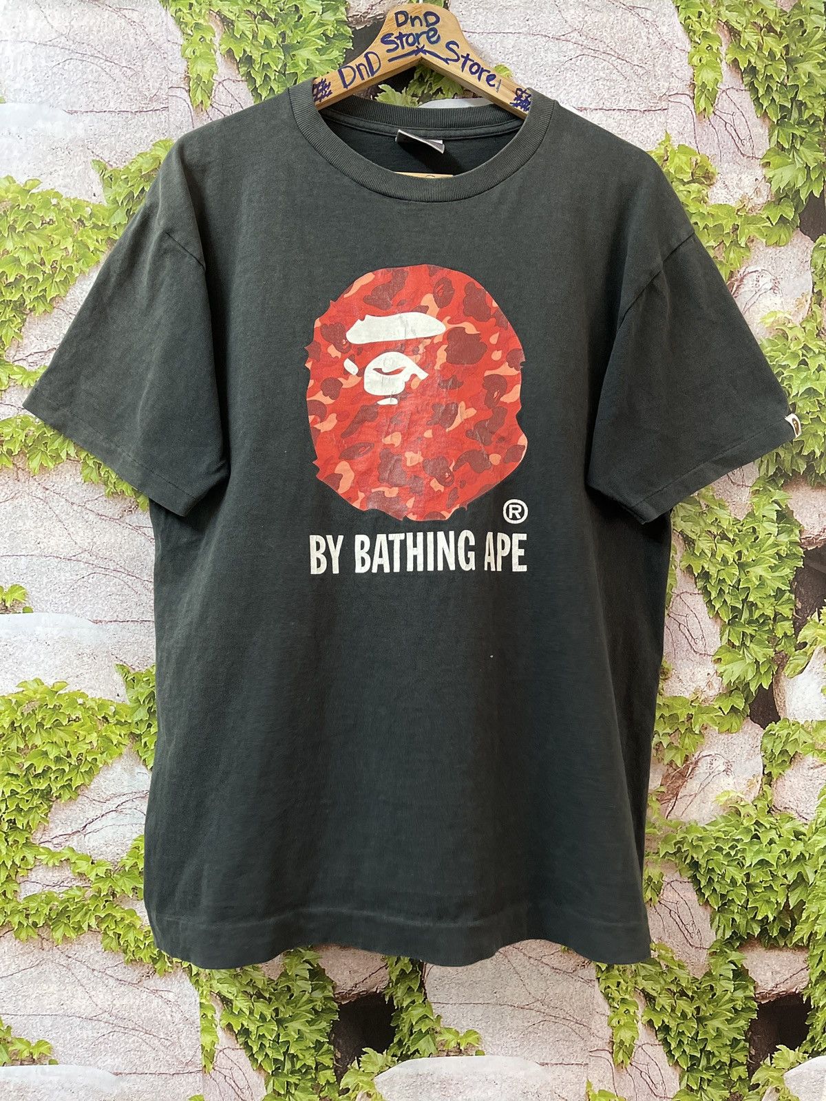 Bape 🇯🇵VINTAGE SINGLE STITCH BAPE RED CAMO TEE VERY RARE Size US L / EU 52-54 / 3 - 1 Thumbnail