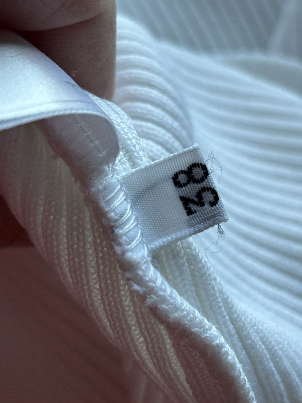 Chanel Chanel Vintage White Ribbed Knit Top with Tonal CC Size S / US 4 / IT 40 - 11 Thumbnail