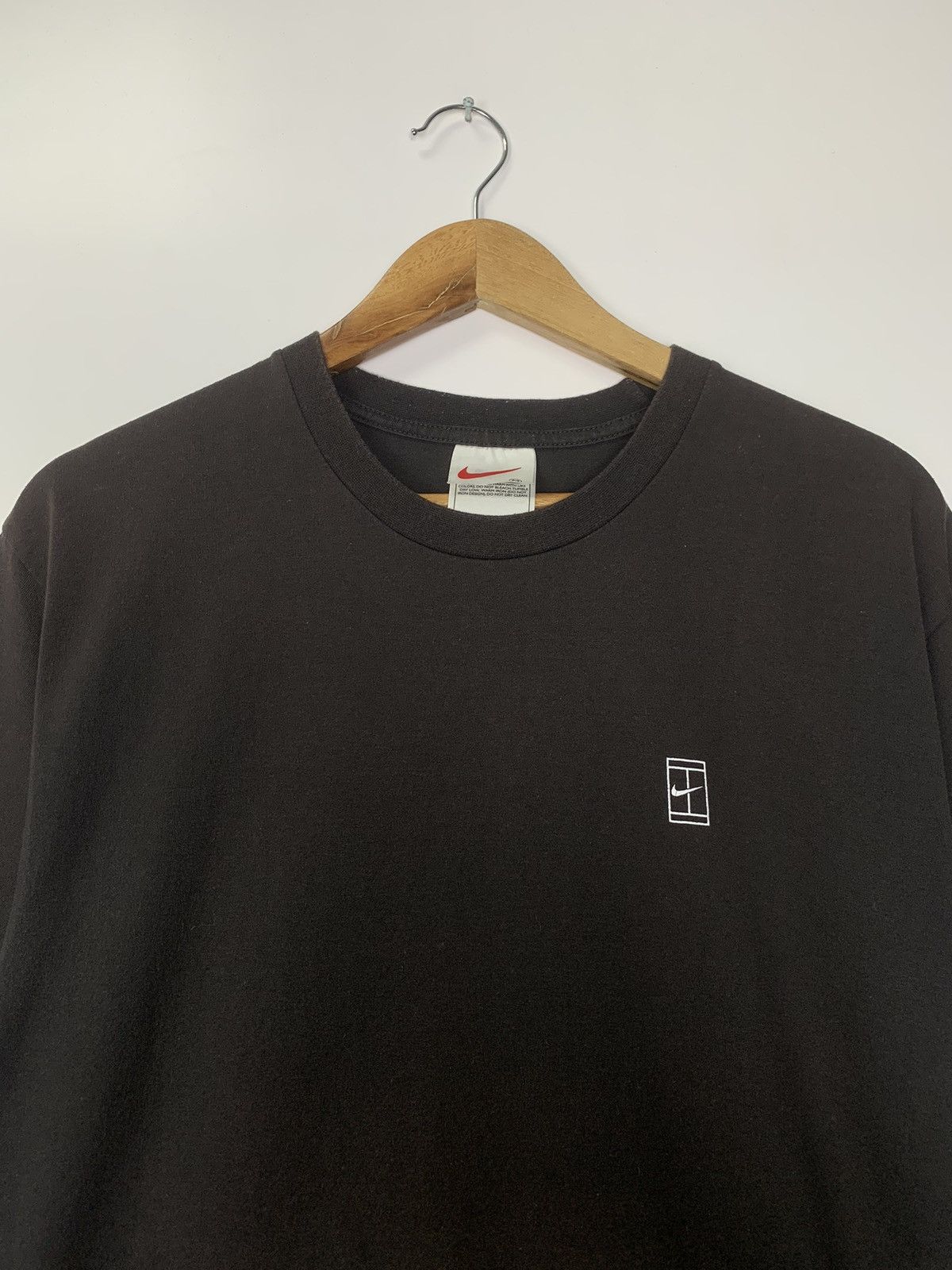 Nike × Vintage Vintage 90s Nike Court T-shirt Size US M / EU 48-50 / 2 - 5 Thumbnail