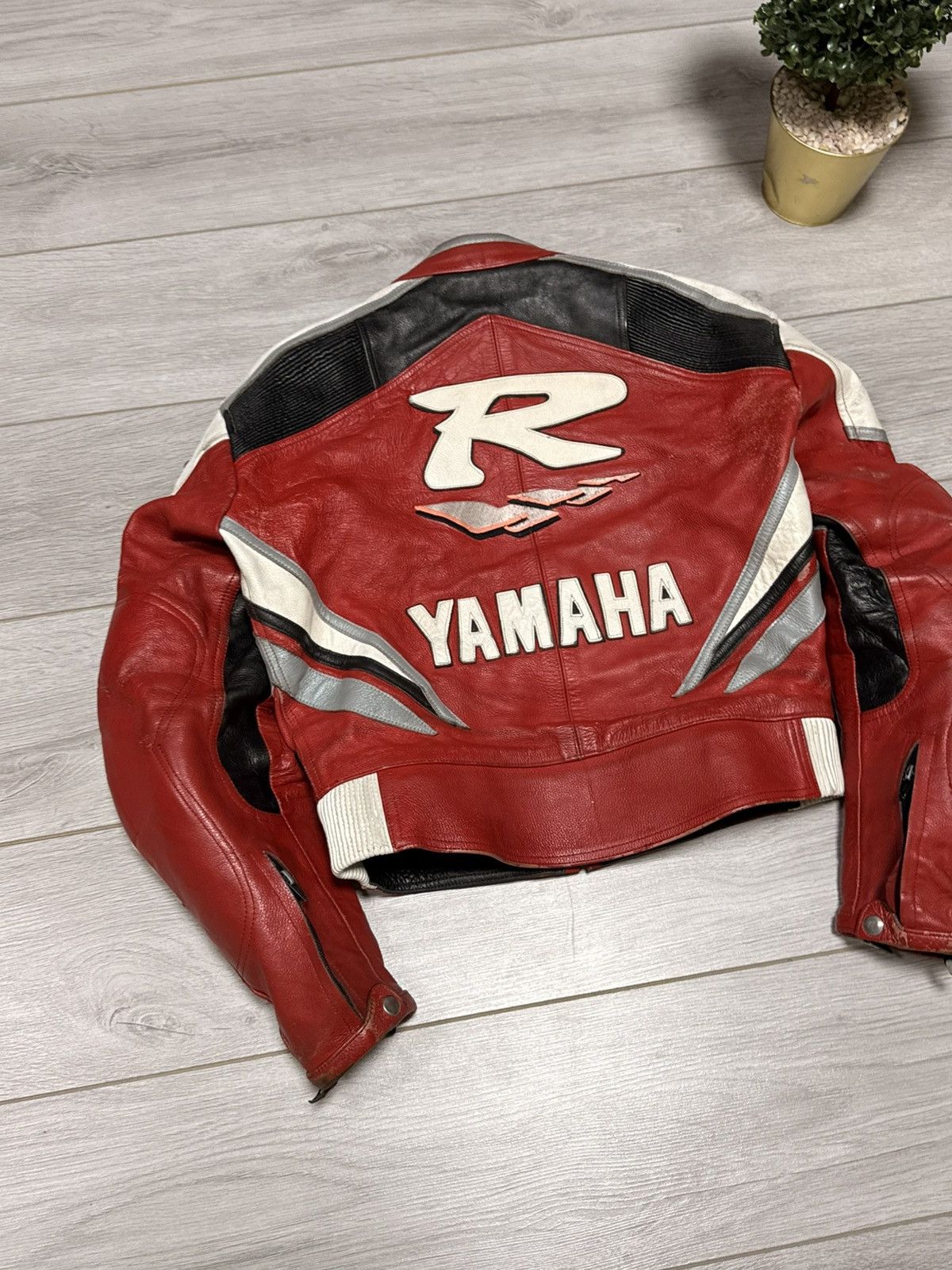 Yamaha Yamaha R cropped leather jacket racing big logo protect Size US S / EU 44-46 / 1 - 15 Thumbnail