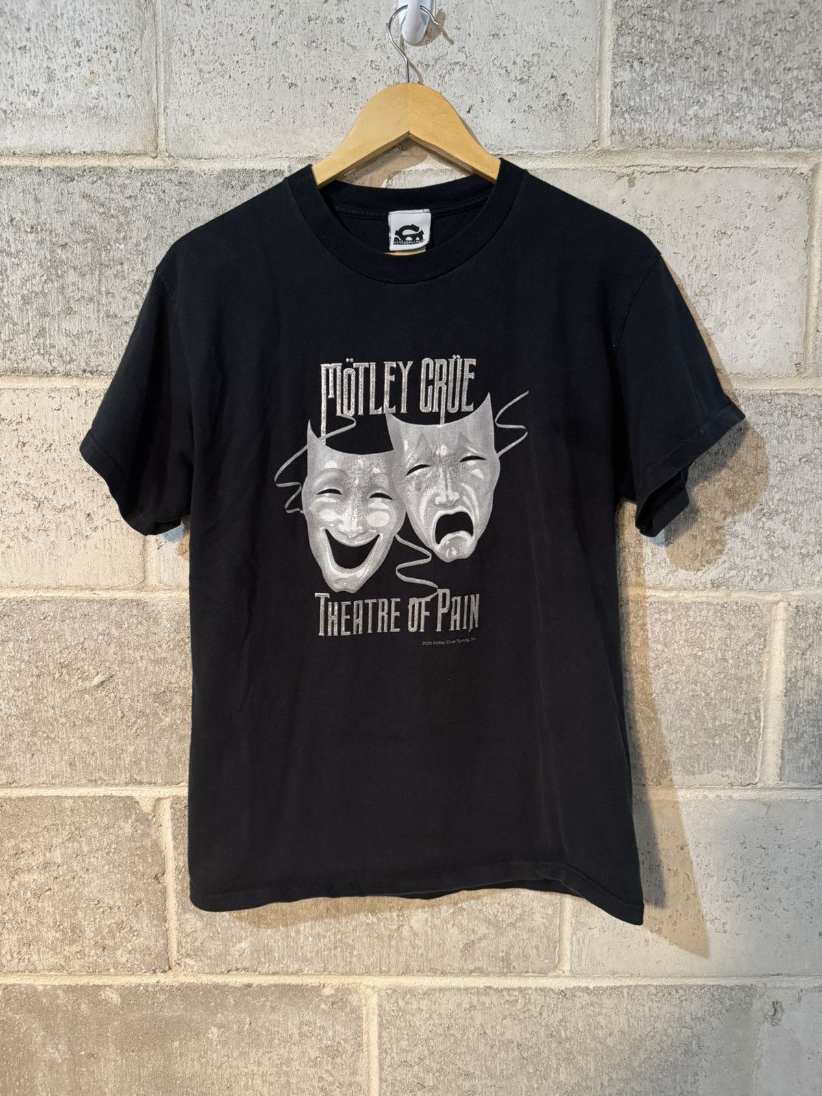 Vintage 2005 Motley Crue Theatre of Pain Size US M / EU 48-50 / 2 - 1 Thumbnail