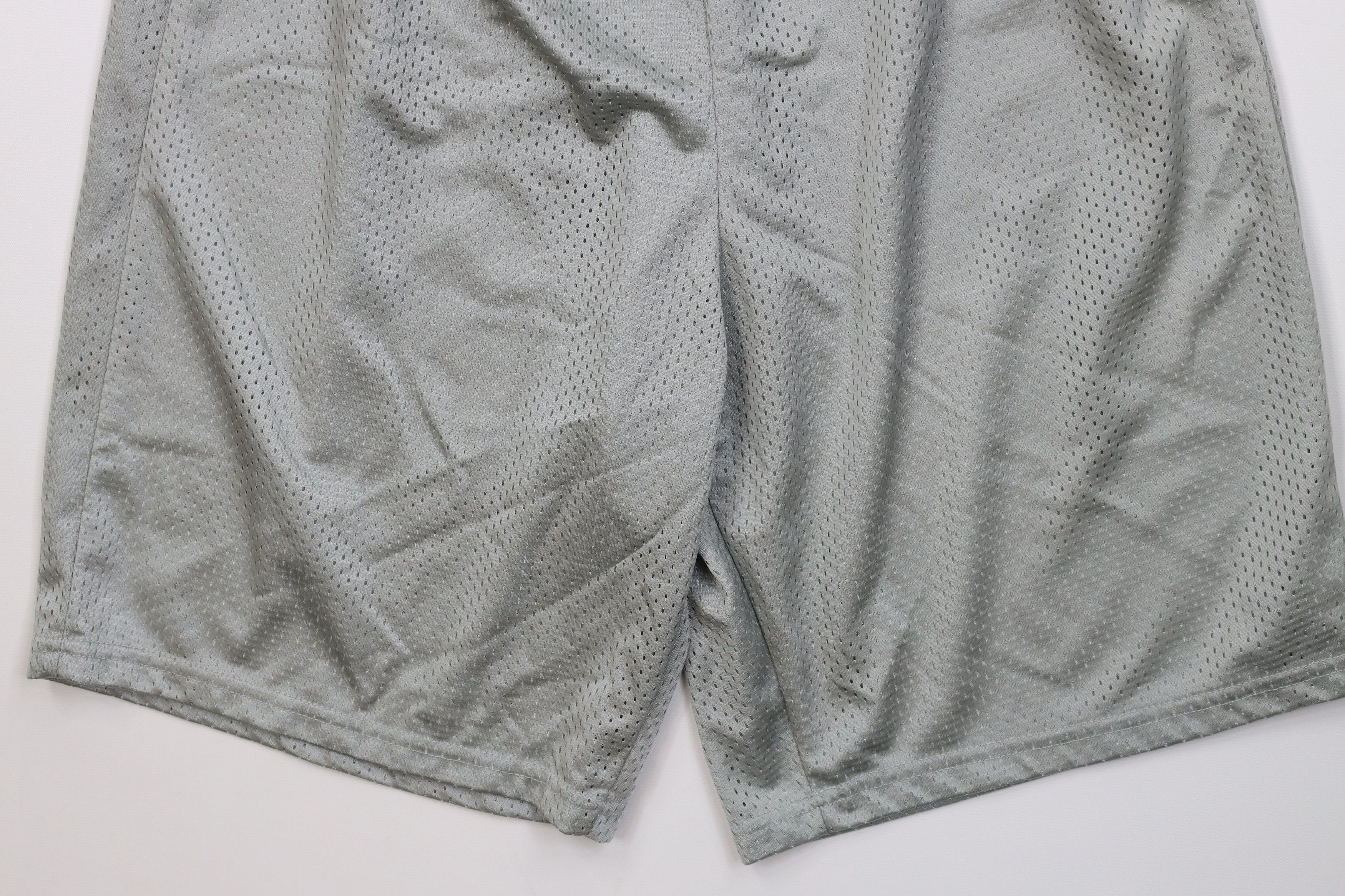 Vintage Vintage 90s Y2K Streetwear Basketball Shorts Training Silver Size US 32 / EU 48 - 4 Thumbnail