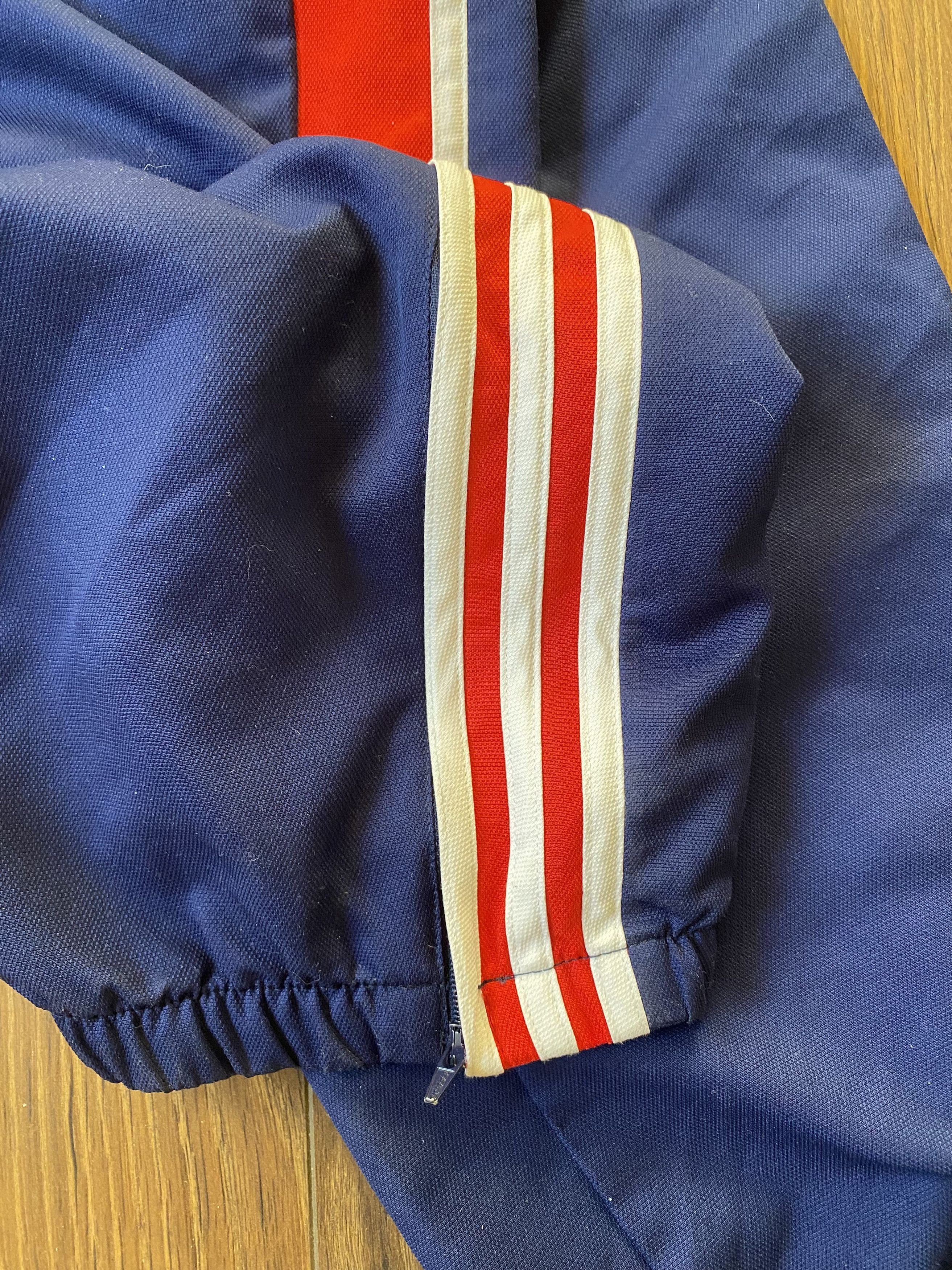 Adidas Vintage 80/90' ADIDAS Men's Sweatpants - D176 - UNIQUE Size US 36 / EU 52 - 9 Thumbnail