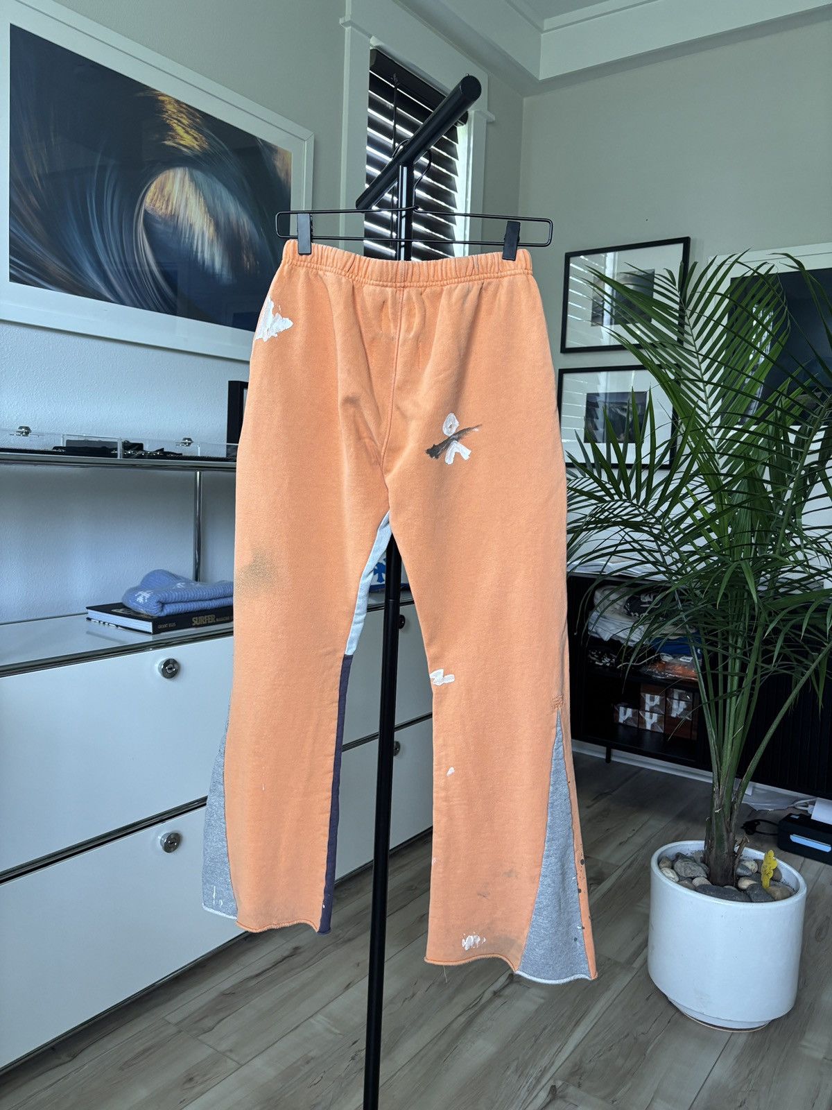Gallery Dept. GALLERY DEPT ORANGE FLARE PAINTER SWEATPANTS Size US 30 / EU 46 - 6 Thumbnail