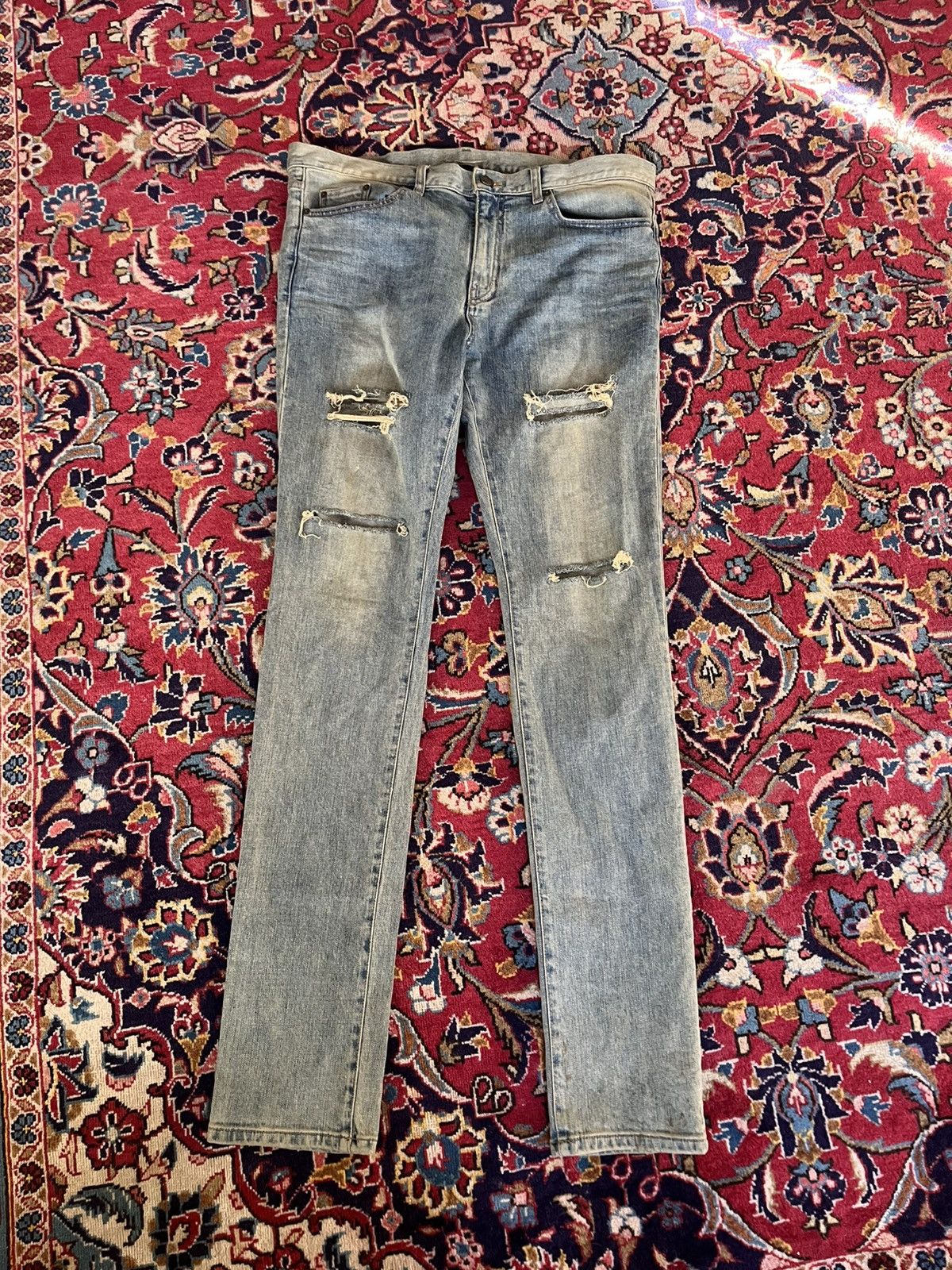 Saint Laurent D02 