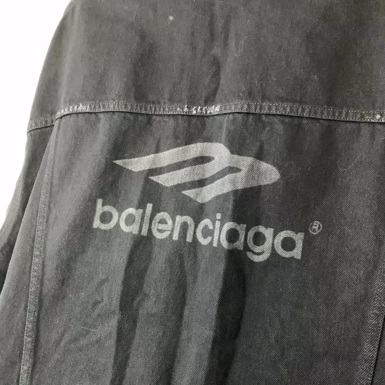 Balenciaga Balenciaga Letter Logo Distressed Destroyed Denim Jacket - Size US S / EU 44-46 / 1 - 4 Thumbnail