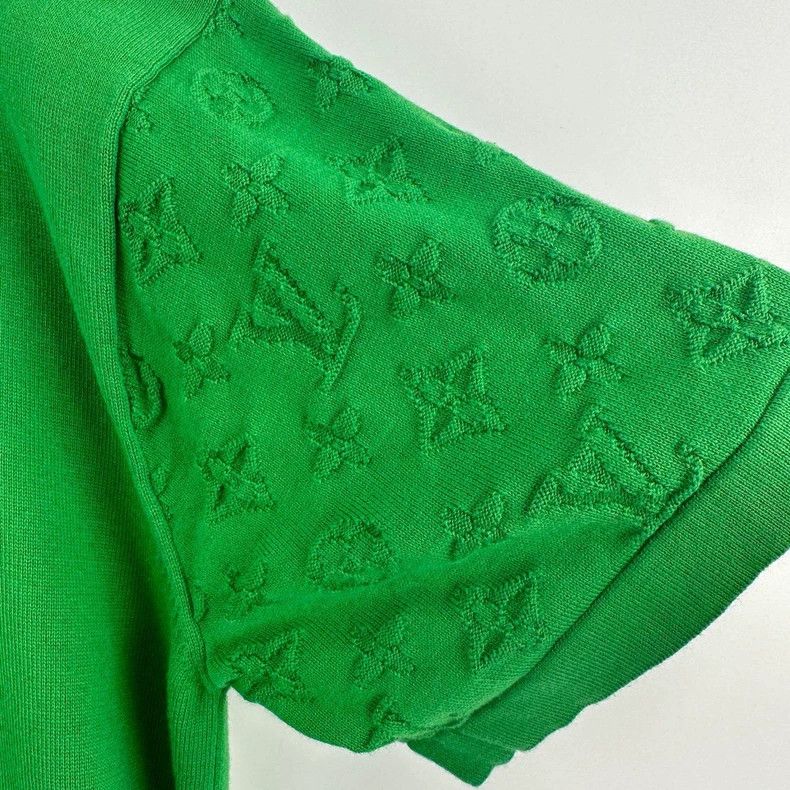 Louis Vuitton Louis Vuitton Green full embossed logo short sleeve Size US M / EU 48-50 / 2 - 6 Thumbnail
