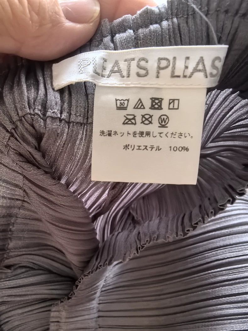 Issey Miyake Issey Miyake size:0 Grey pleated trousers Size 31" - 2 Thumbnail