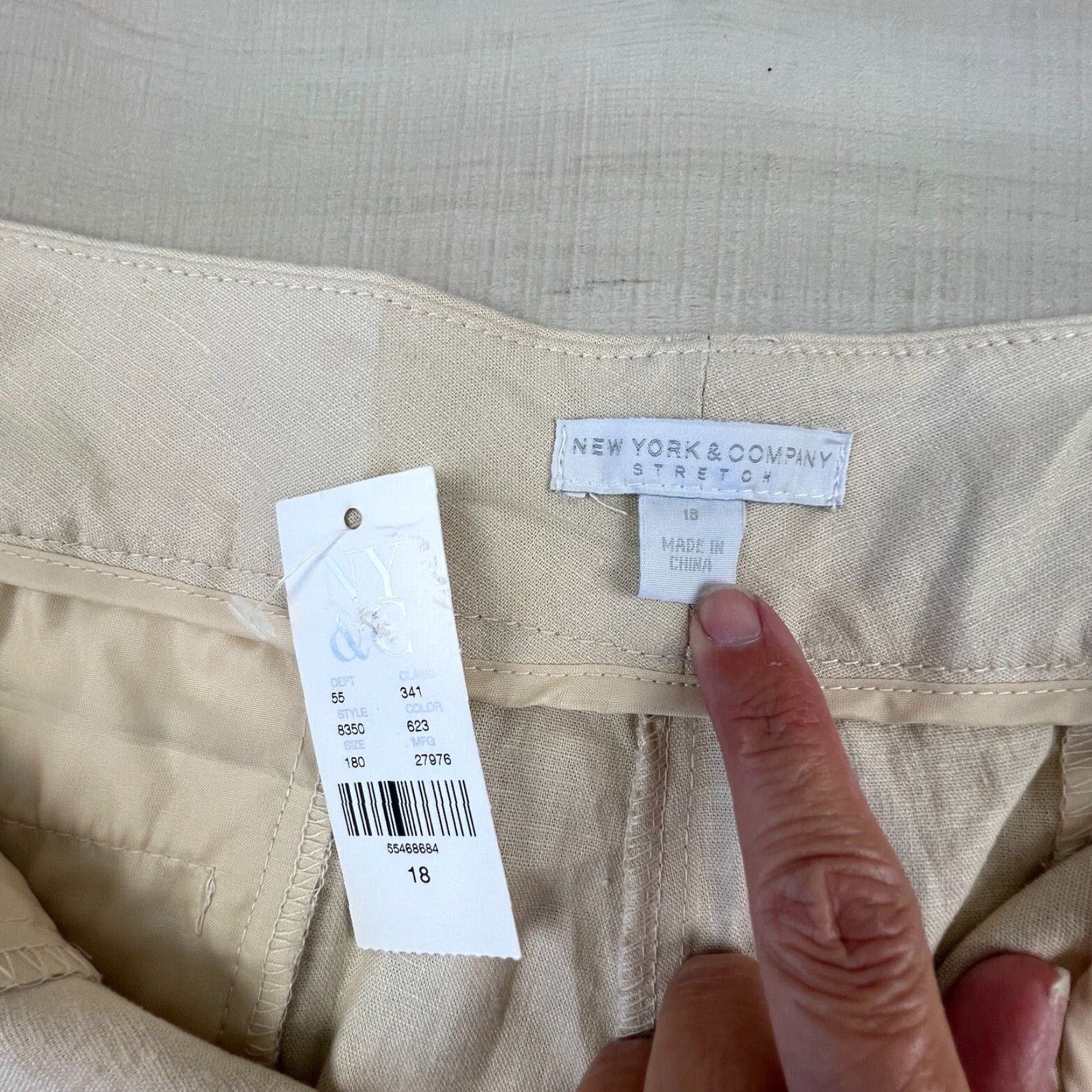 Vintage New York & Company Women's Beige Capri Pants 18 Mid Rise Stretch Linen Blend Summer Size 40" / US 18 - 3 Thumbnail