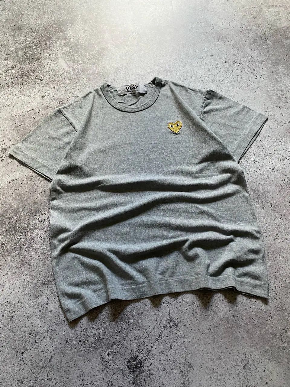 Comme des Garcons PLAY COMME DES GARCONS CDG PLAY GOLD HEART LOGO T SHIRT Size US S / EU 44-46 / 1 - 2 Thumbnail