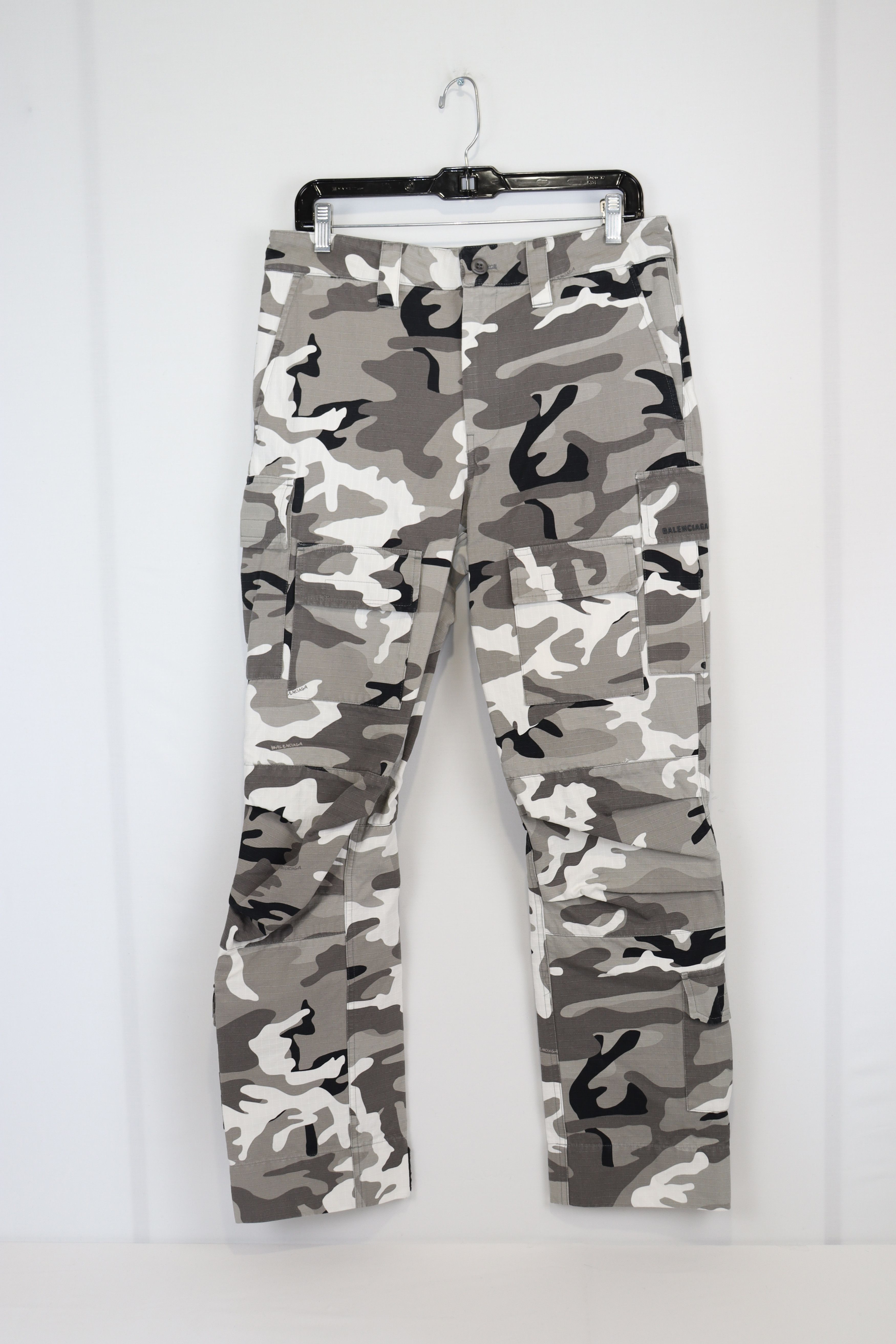 Pre-owned Balenciaga O1rshd Camo Cargo Pocket Pants In Grey White Black