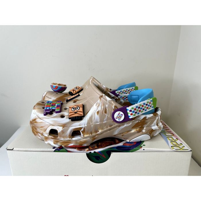 Crocs Crocs Classic Clog Cinnamon Toast Crunch GS Kids 5Y Grailed