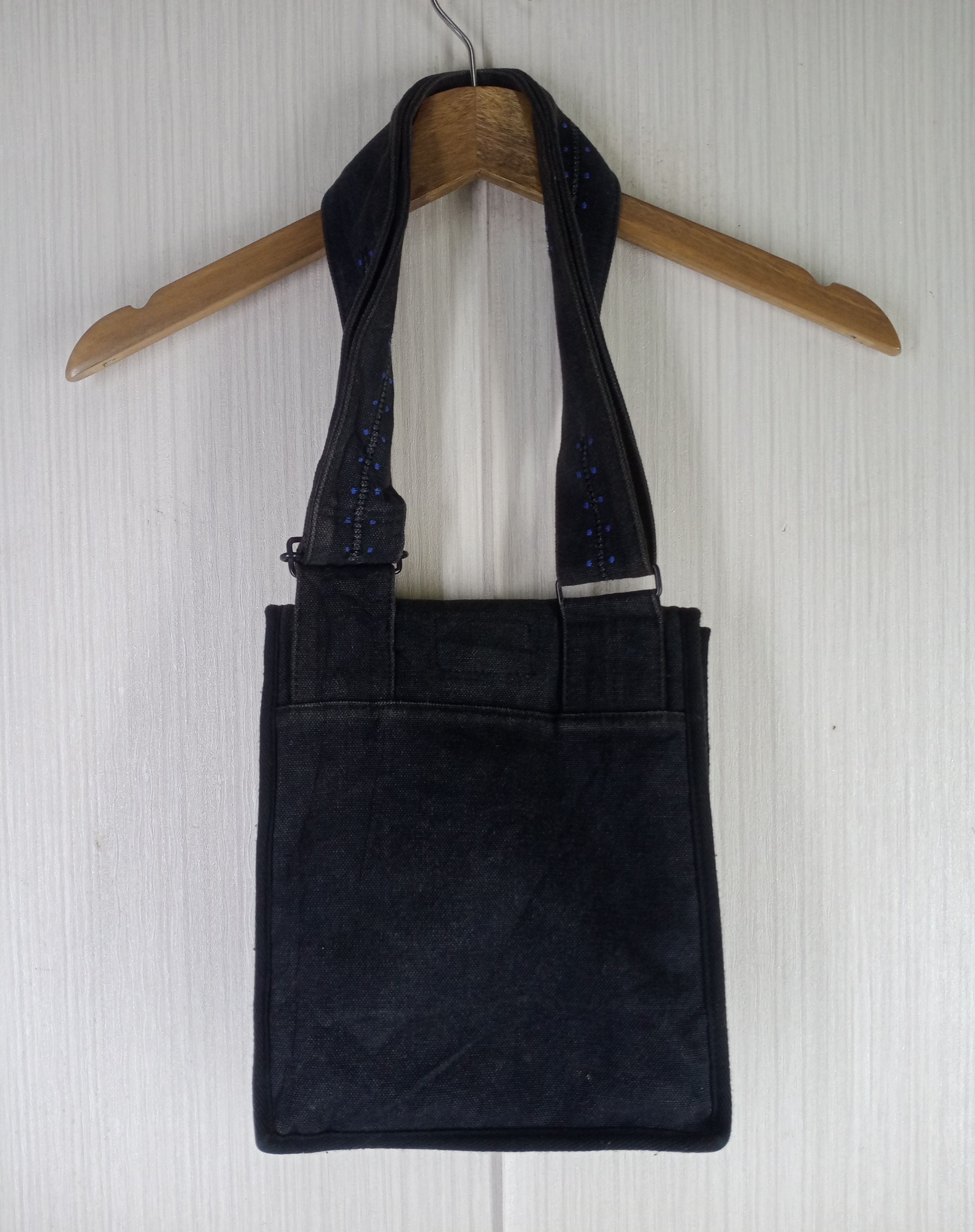 Issey Miyake Vintage Issey Miyake Cross Body Canvas Bag Size ONE SIZE - 8 Thumbnail