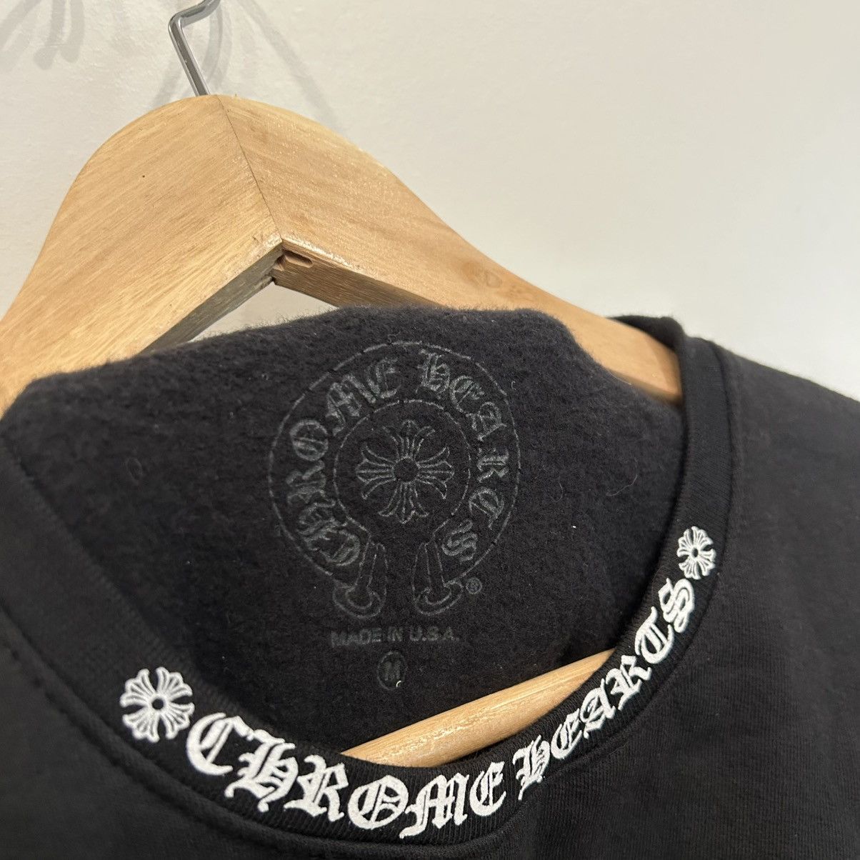 Chrome Hearts Chrome Hearts Neck Logo Crewneck Sweatshirt Black Sz Medium Size US M / EU 48-50 / 2 - 3 Thumbnail
