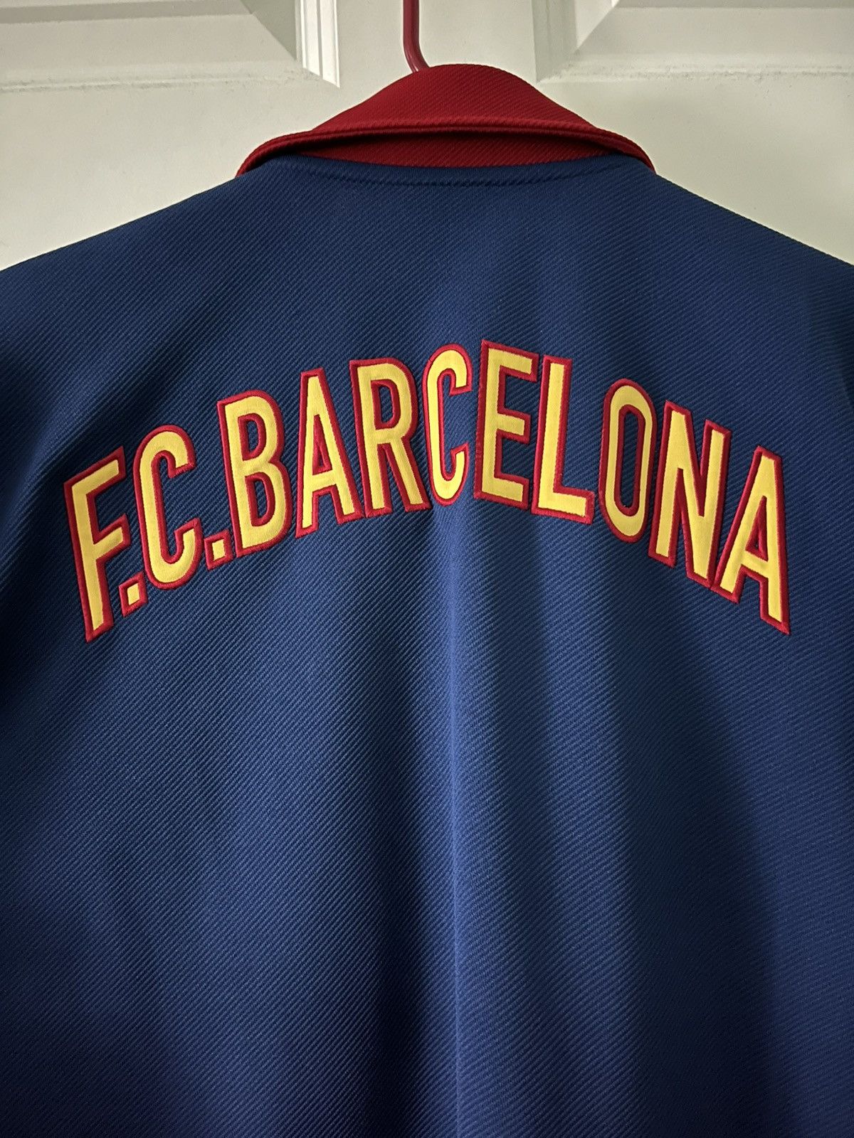 Nike 90s nike barcelona soccer football button jersey in medium Size US M / EU 48-50 / 2 - 7 Thumbnail