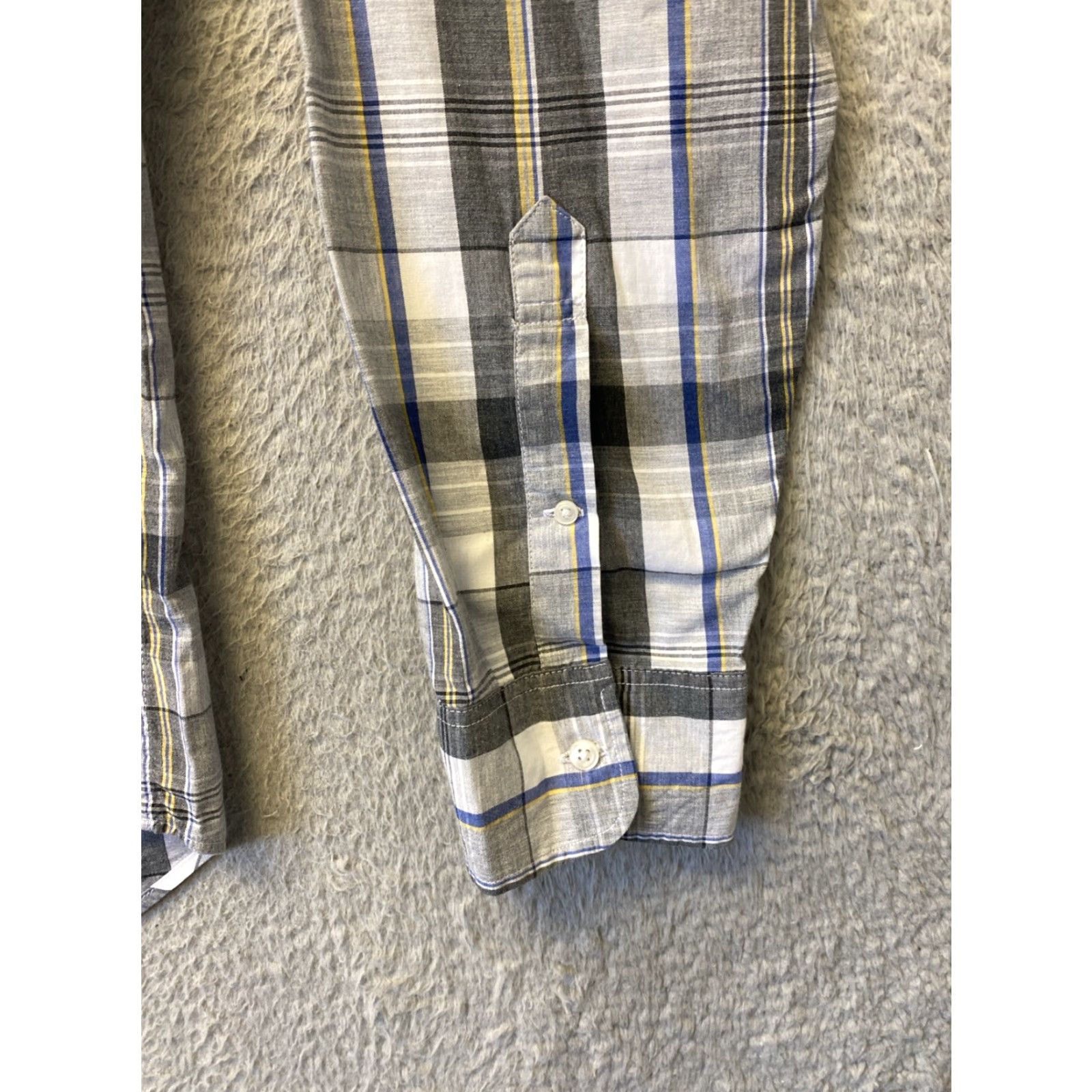 Banana Republic BANANA REPUBLIC Shirt Mens XL Plaid Long Sleeve Button Gray - Casual Shirt - Cotton - Regular Fit - Fall Spring Summer - Mens XL Gray Plaid Button-Up Size US XL / EU 56 / 4 - 5 Thumbnail