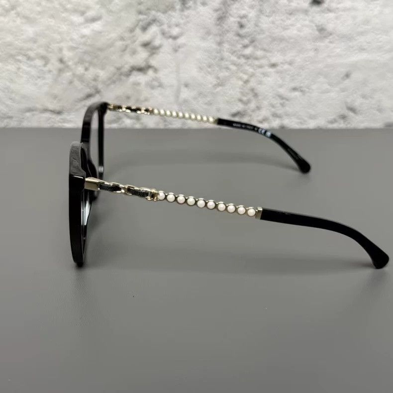 Chanel Chanel Pearl Frame Sunglasses Size ONE SIZE - 3 Thumbnail