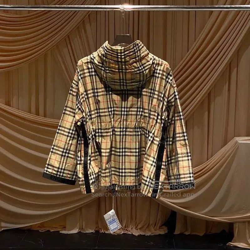 Burberry Burberry Colorblock Cotton Women's Jacket. Size M / US 6-8 / IT 42-44 - 2 Thumbnail