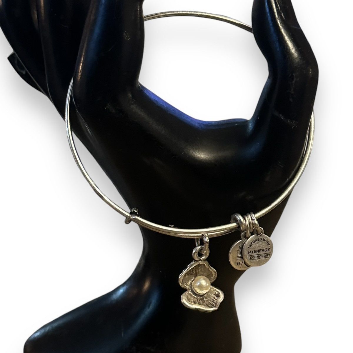 Other Alex and Ani oyster pearl adjustable bangle bracelet Size ONE SIZE - 3 Thumbnail