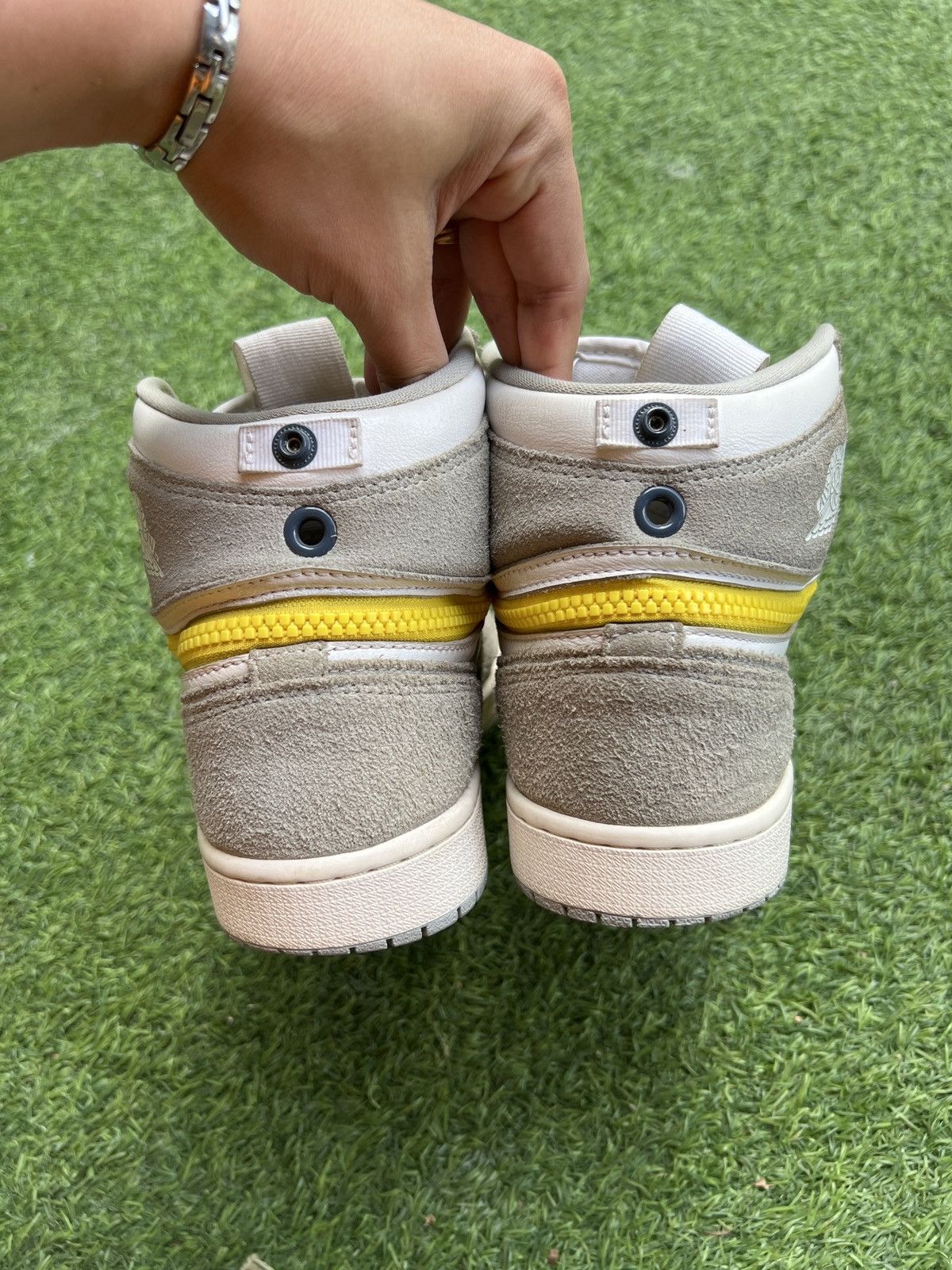 Jordan Brand Nike Air Jordan 1 High Switch 'Light Smoke Grey' CW6576-100 Size US 8.5 / EU 41-42 - 5 Thumbnail