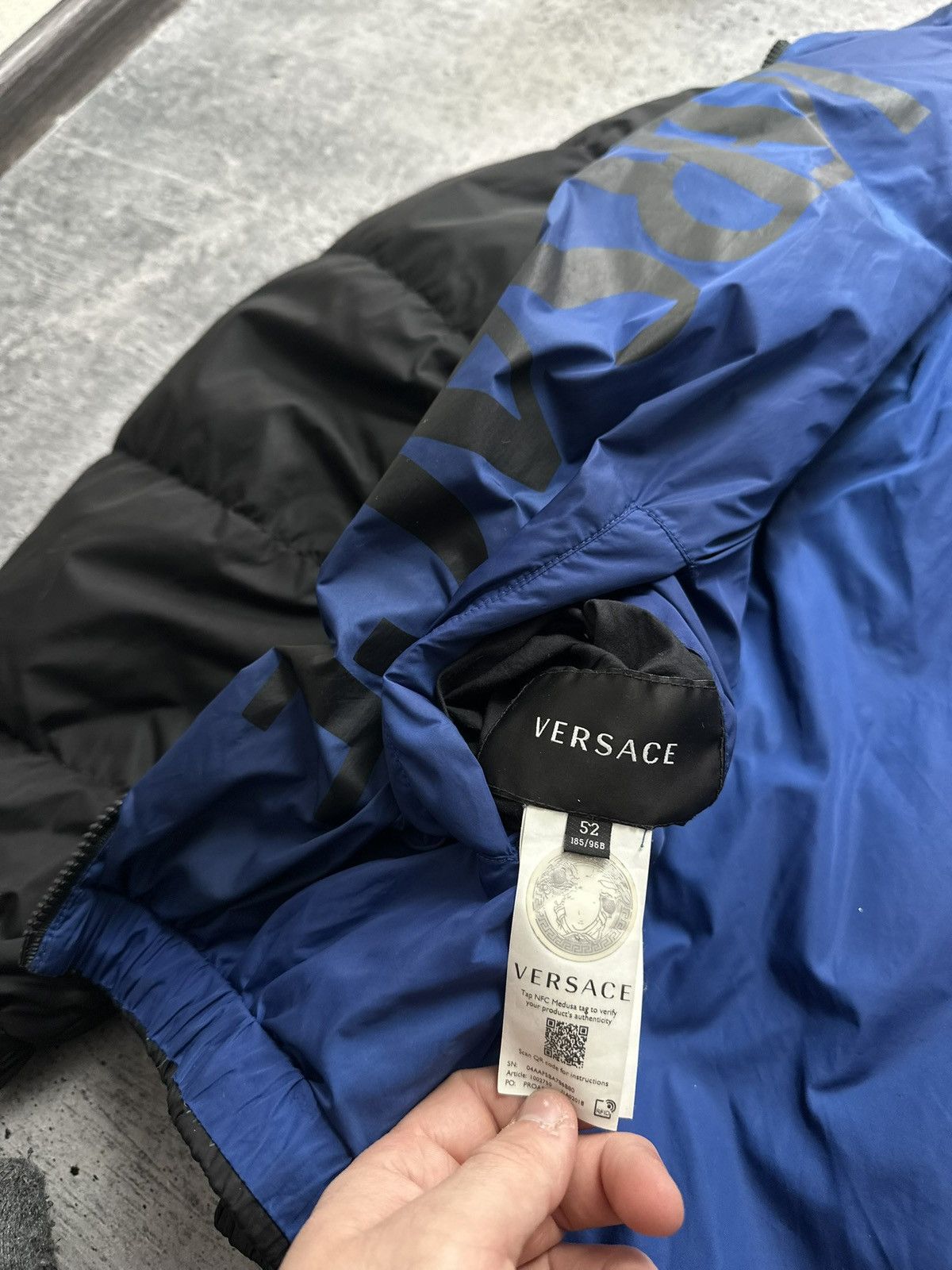 Versace Gianni Versace Medusa Down Puffer Reversible Luxury Jacket Size US L / EU 52-54 / 3 - 8 Thumbnail