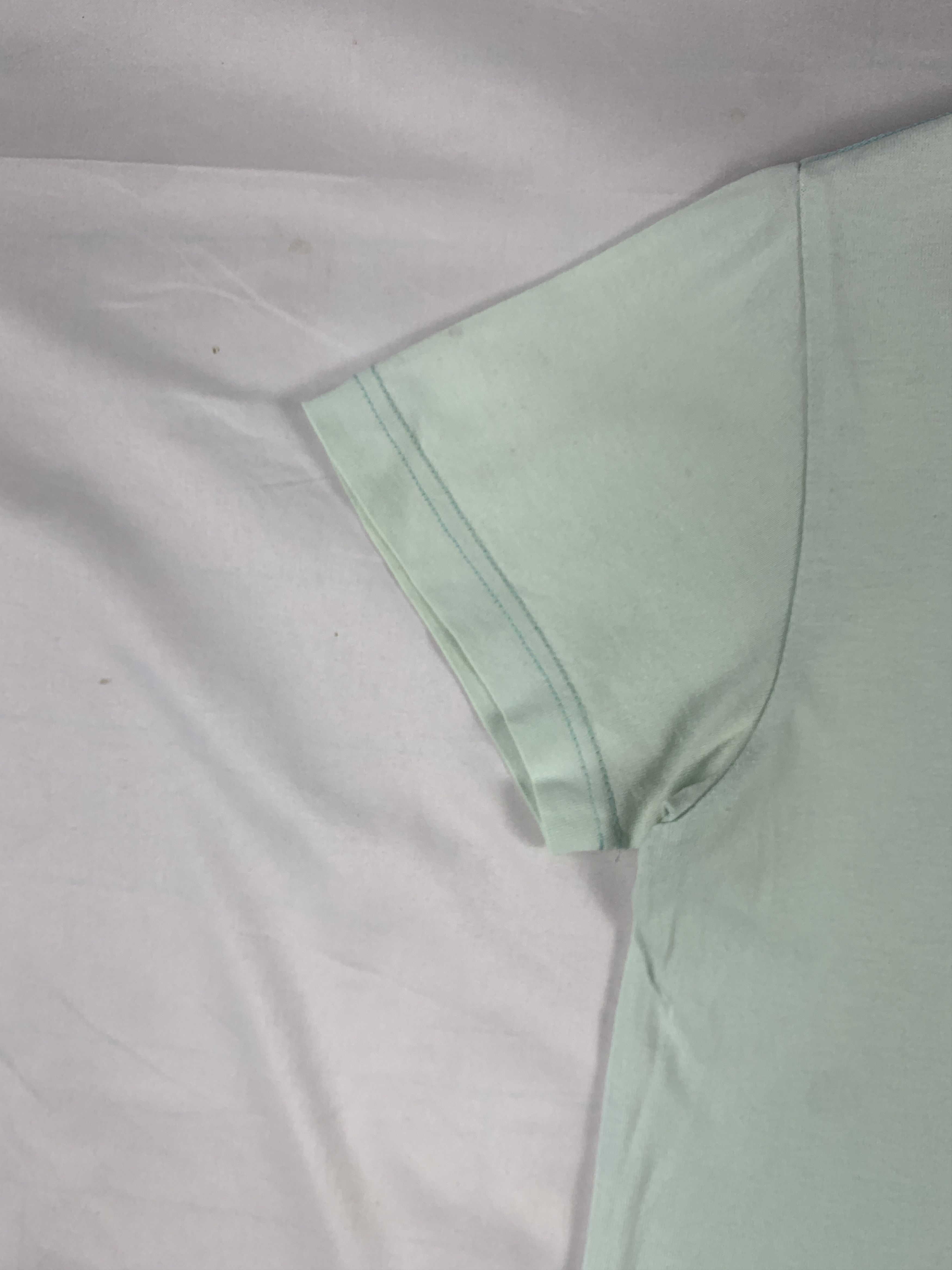 Quiksilver 2000s Roxy Neutral Green Tee (M) Size M / US 6-8 / IT 42-44 - 7 Thumbnail