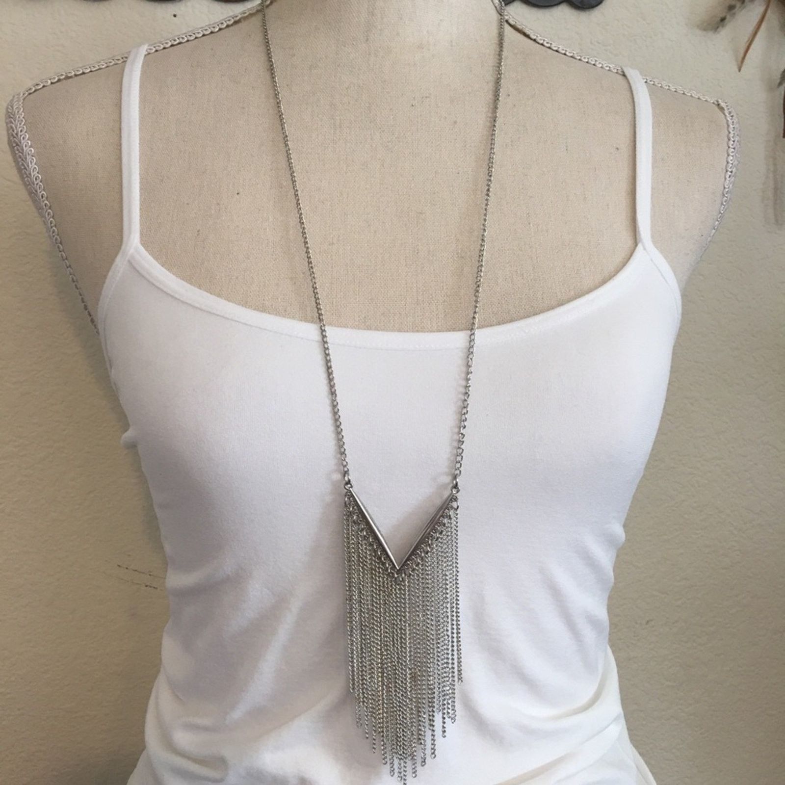 Jewelry Silver tone v shape tassel chain necklace Size ONE SIZE - 1 Thumbnail