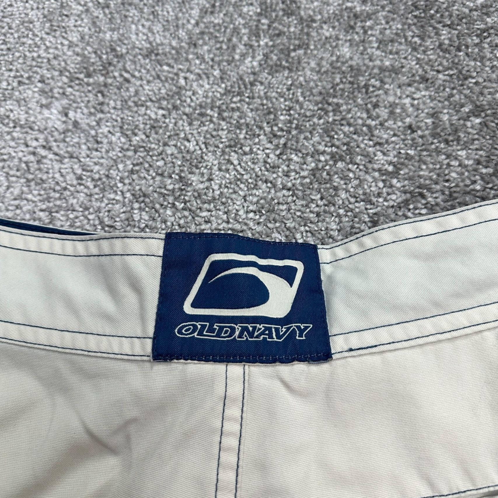 Old Navy VINTAGE Old Navy Cargo Board Shorts Mens S Beige 100% Nylon Swim Water Breathable Pockets Elastic Waist Beach 90s Mens Size US 29 - 4 Thumbnail