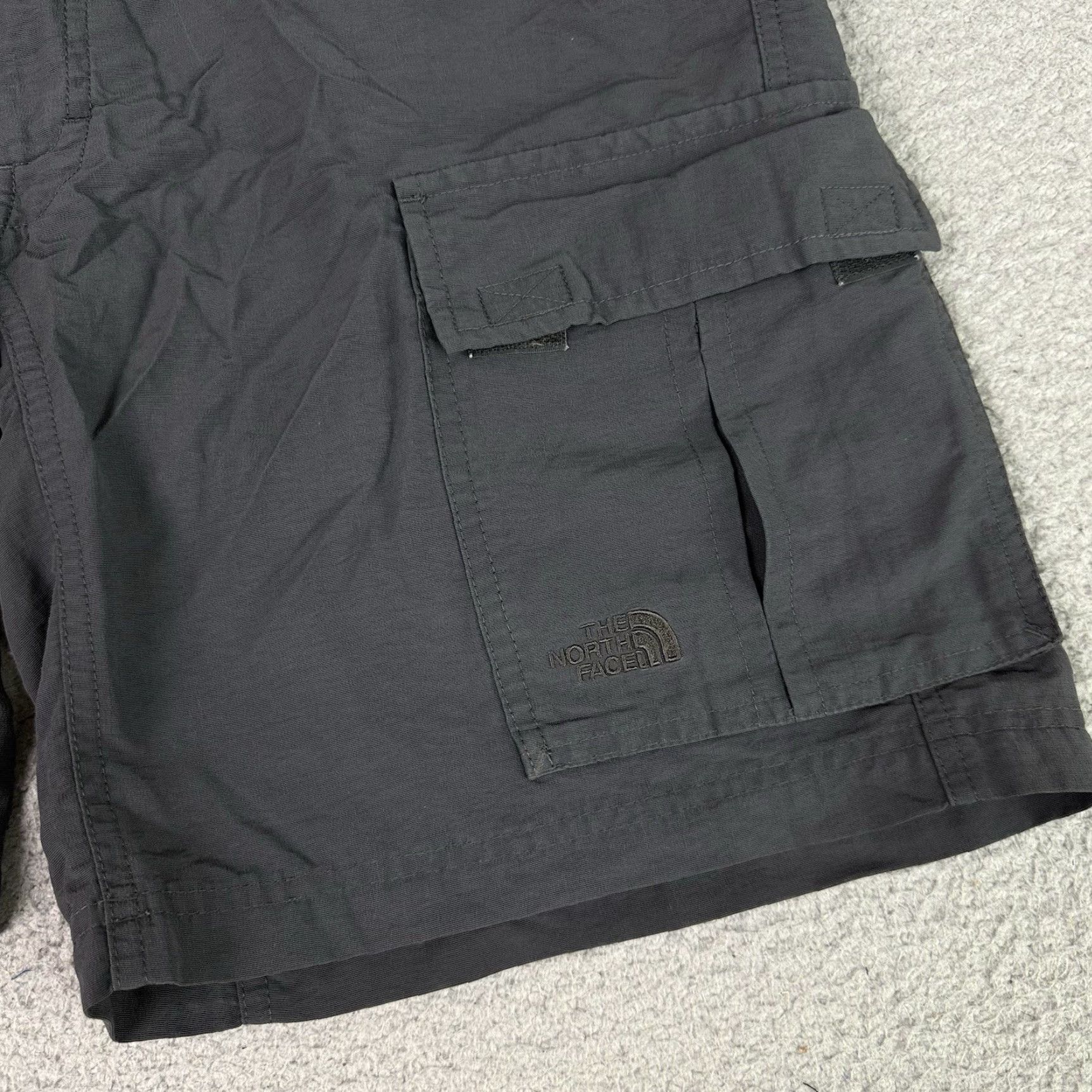 The North Face The North Face Cargo Shorts Mens M Gray Belted 9" Pockets Outdoor Hiking Casual Shirt? Size US 31 - 3 Thumbnail