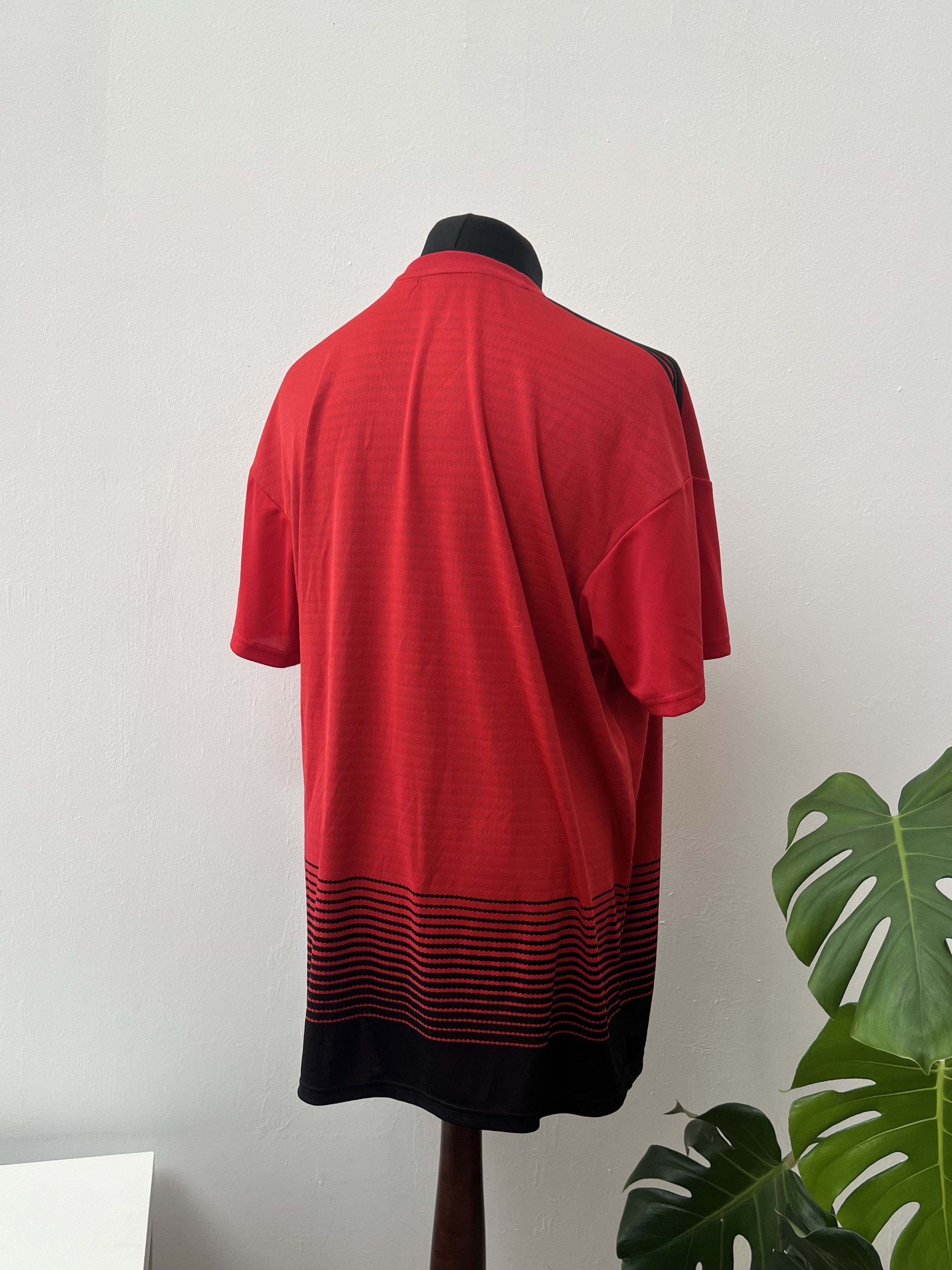 Adidas Adidas x Manchester `2018` t-shirt Size US XXL / EU 58 / 5 - 6 Thumbnail